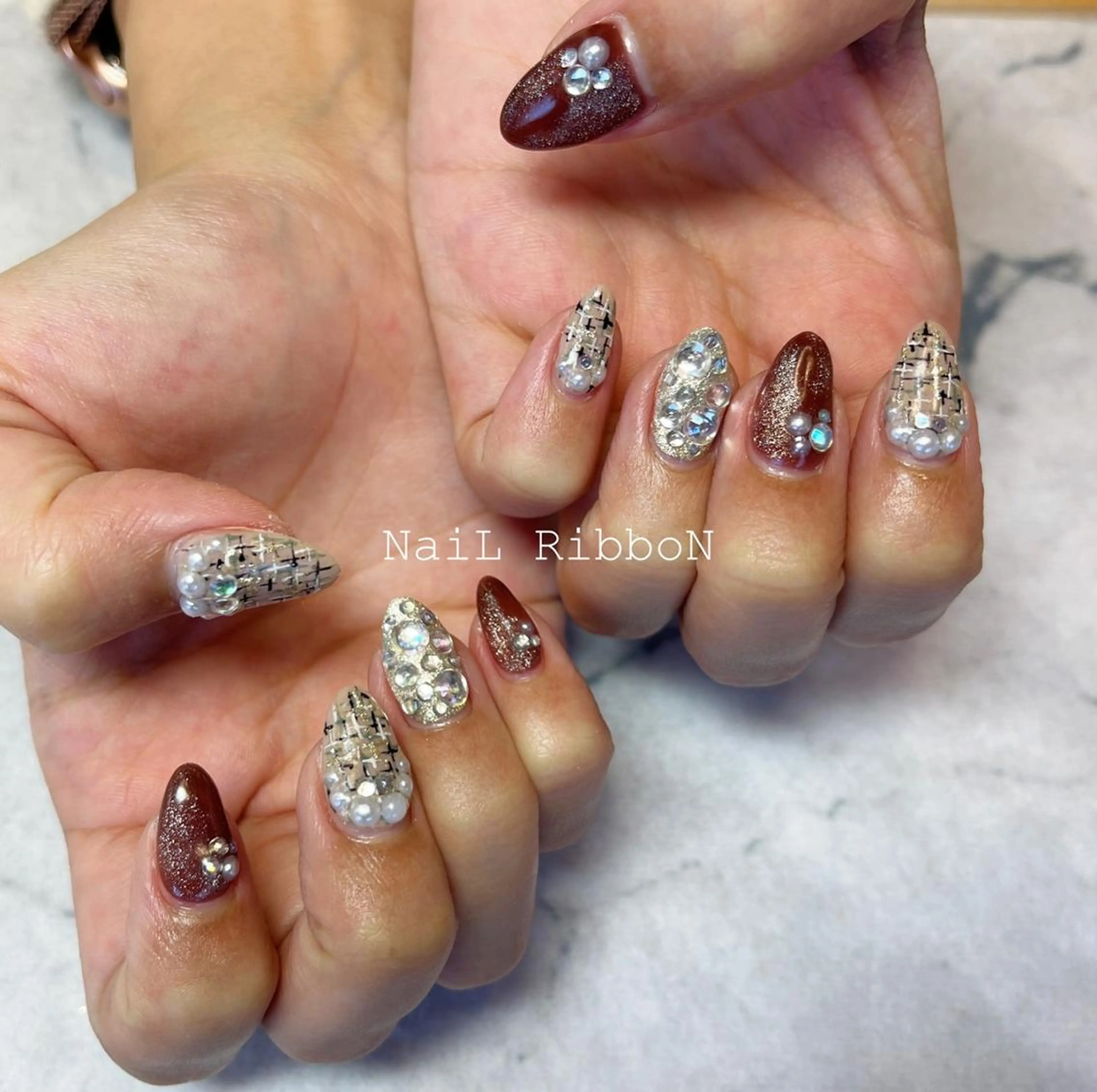 ネイル ネイルリボン 受付スタッフのネイルデザイン