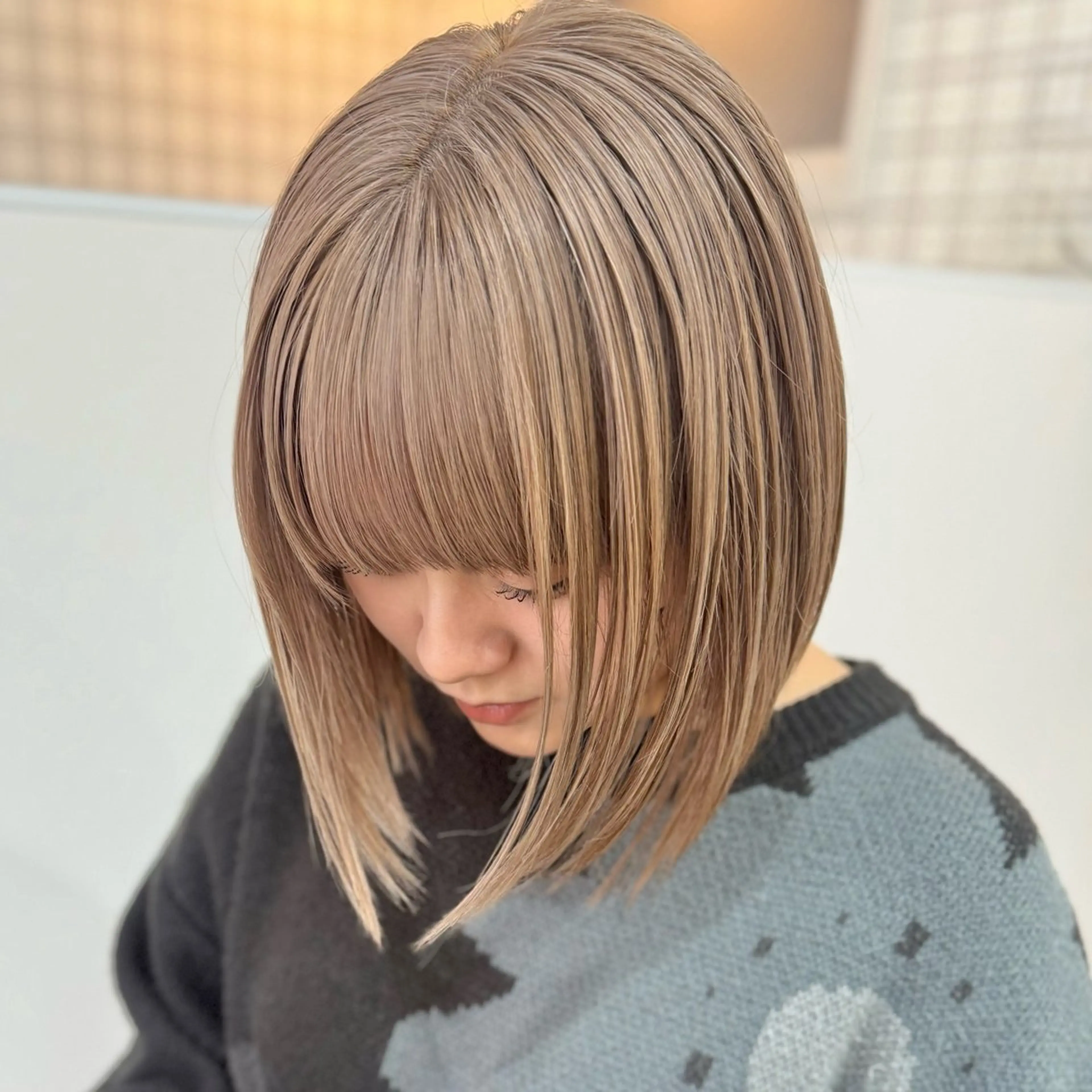 ショート カラー ベージュカラー ミルクティーベージュ ヘアカラー トリートメント 暖色カラー・メンズ 🫧Harukaのヘアスタイル