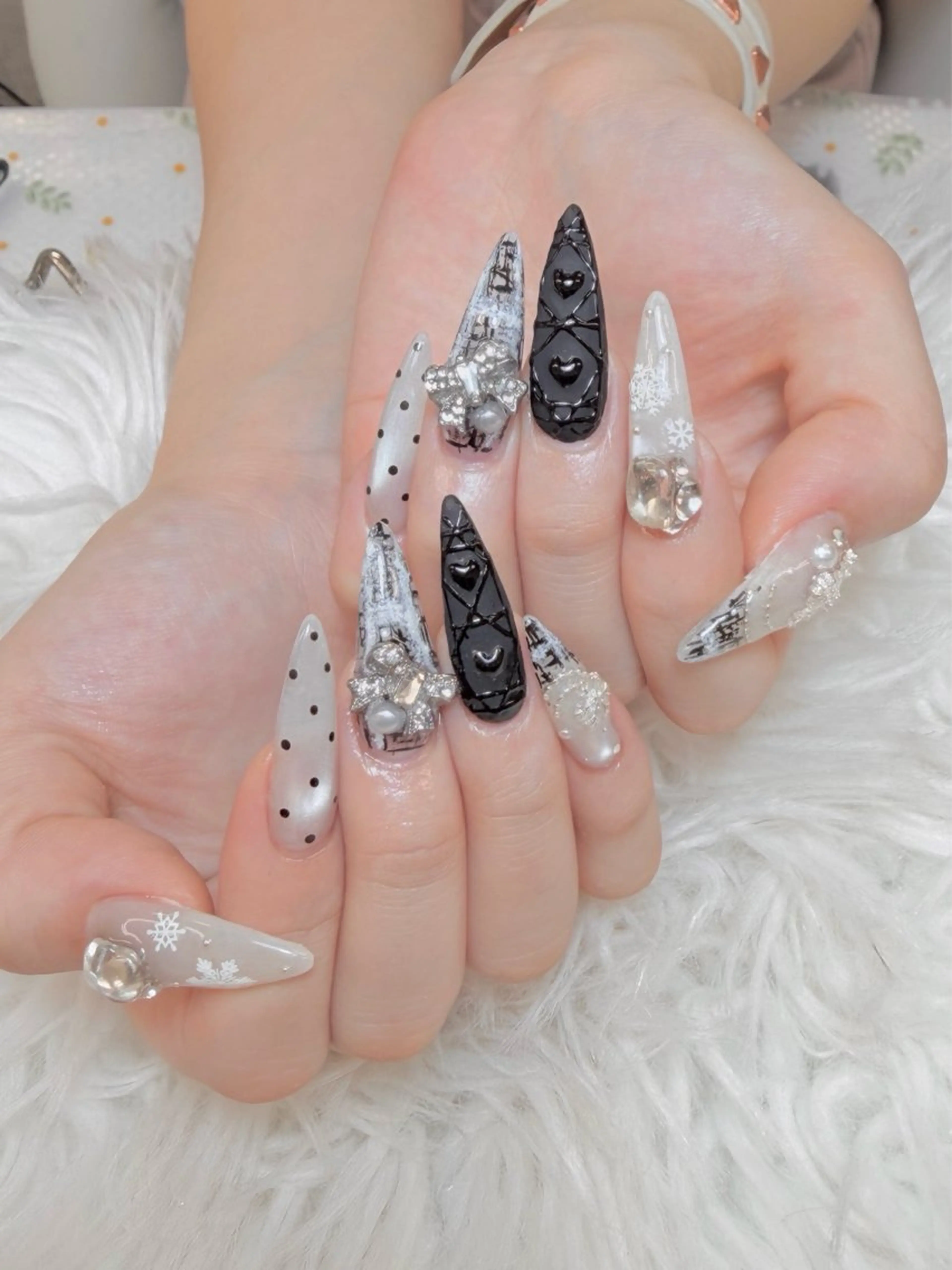 ネイル ハンドネイル ANH ゴテゴテネイルサロンのネイルデザイン