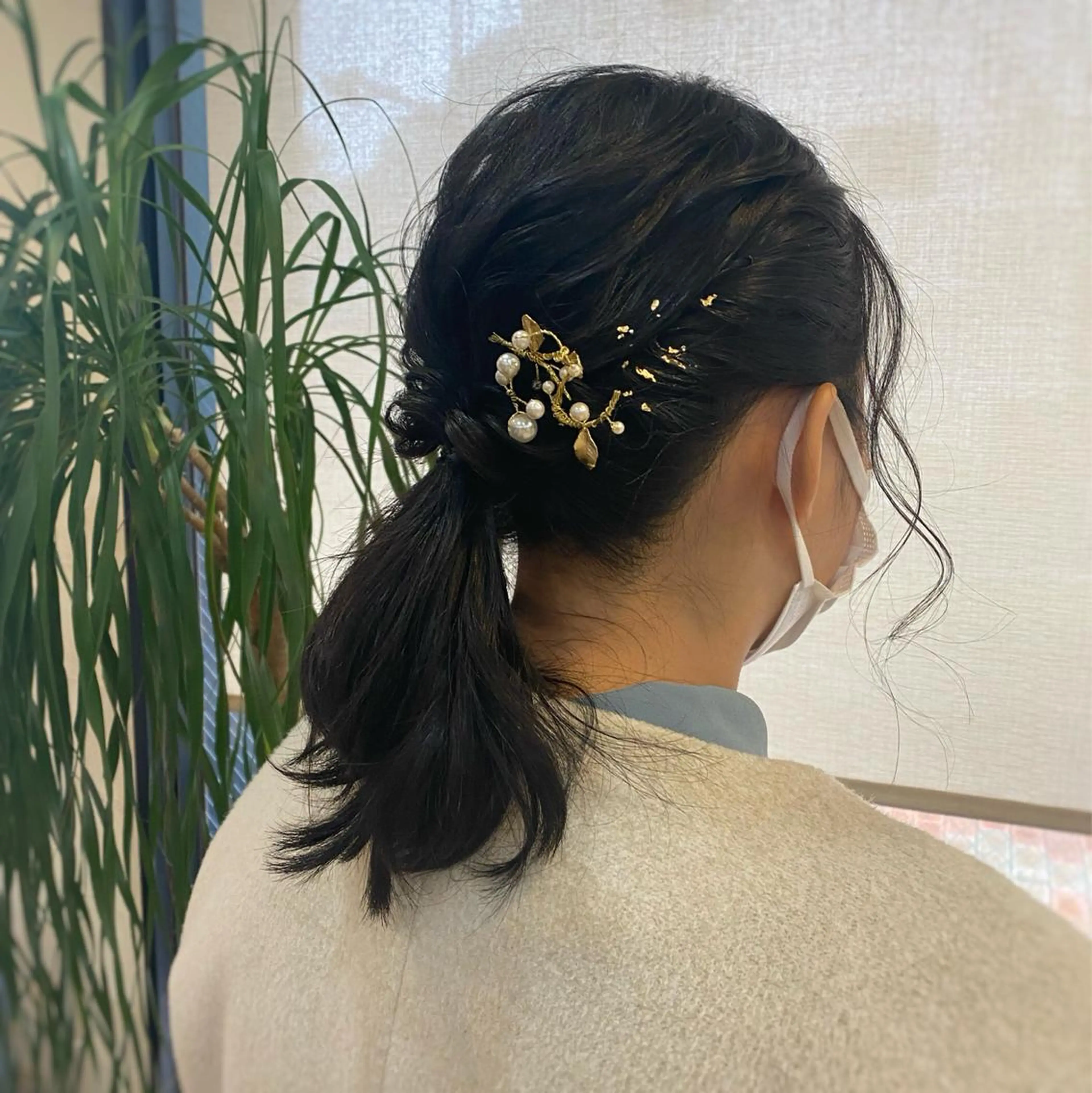 ミディアム ヘアアレンジ ポニーテール サプリームヘア 飯田みち瑠のヘアスタイル