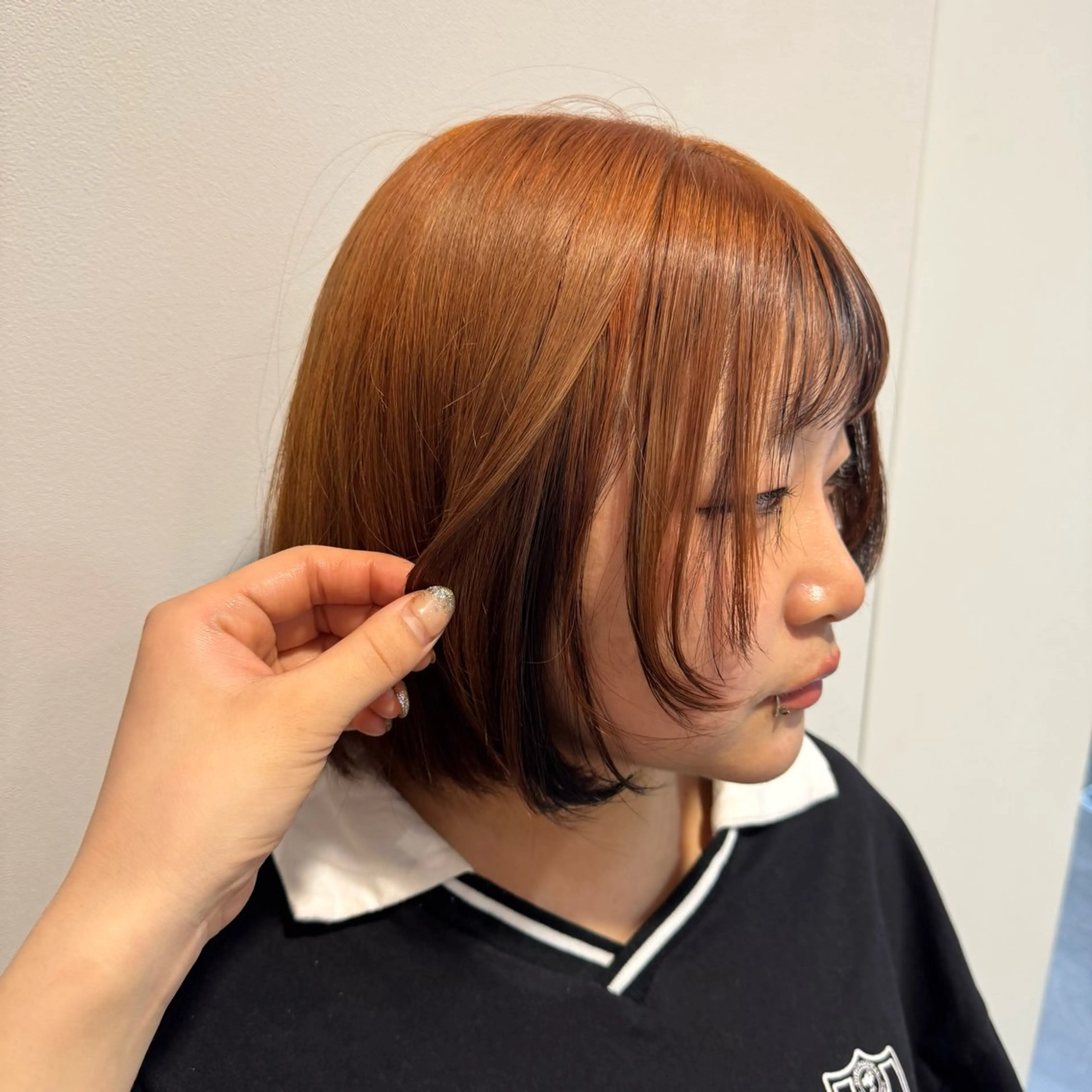 ショート カラー ヘアカラー 千木良 萌々のヘアスタイル