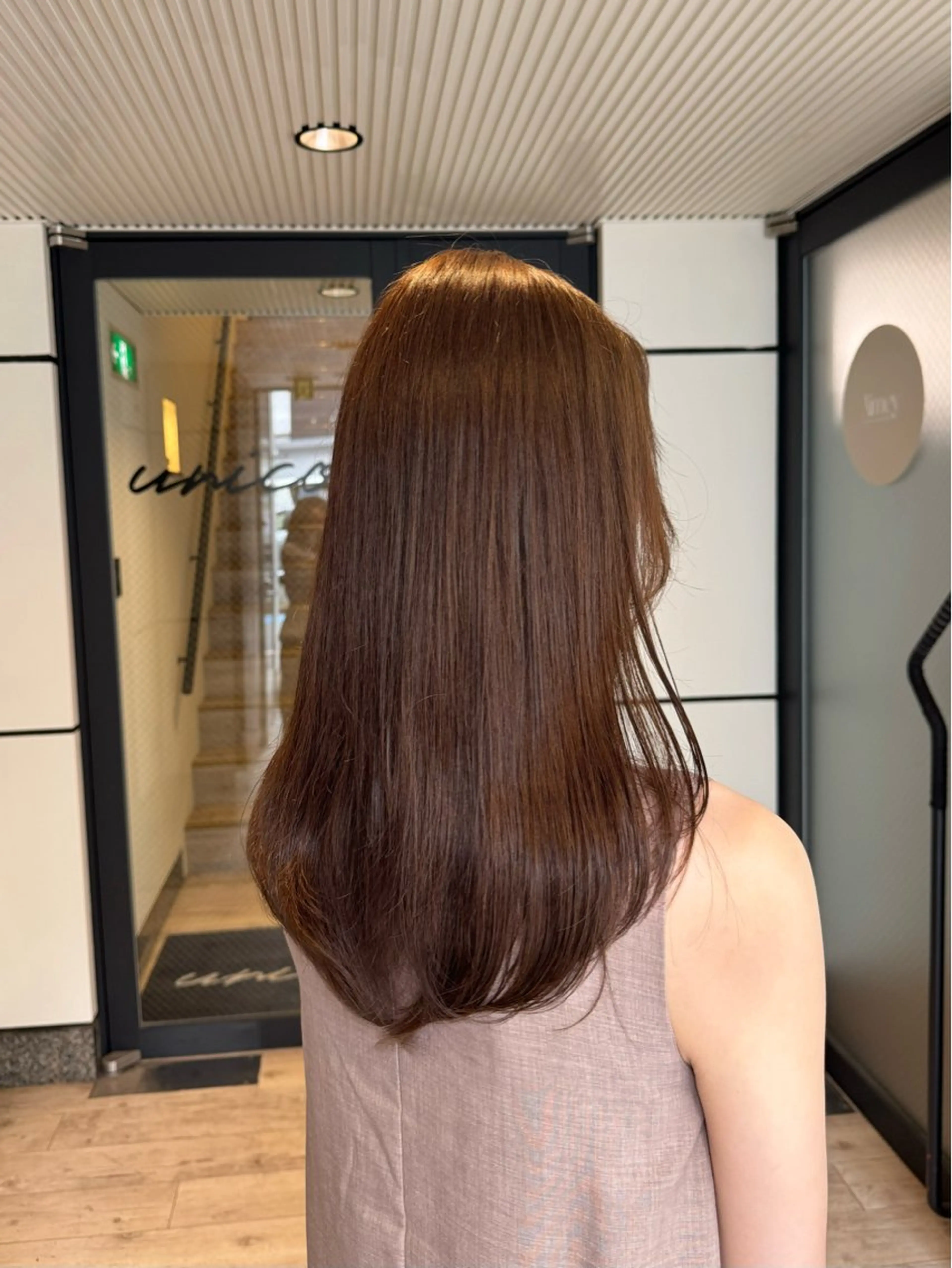 ロング カラー 内沼 恵留菜のヘアスタイル