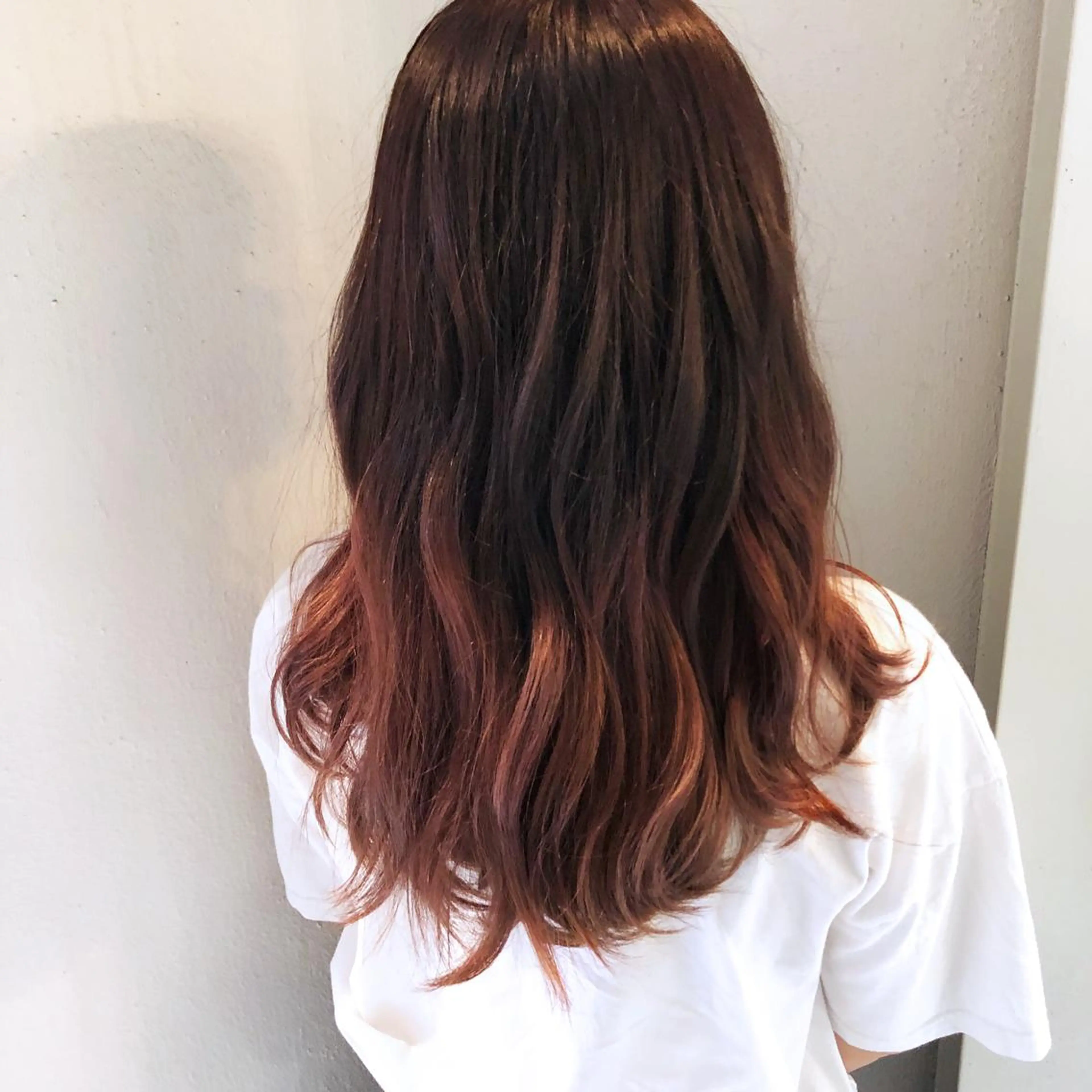 セミロング カラー グラデーションカラー ピンクカラー SALOWIN三軒茶屋店所属・髪質改善/艶髪 やまなかのヘアスタイル
