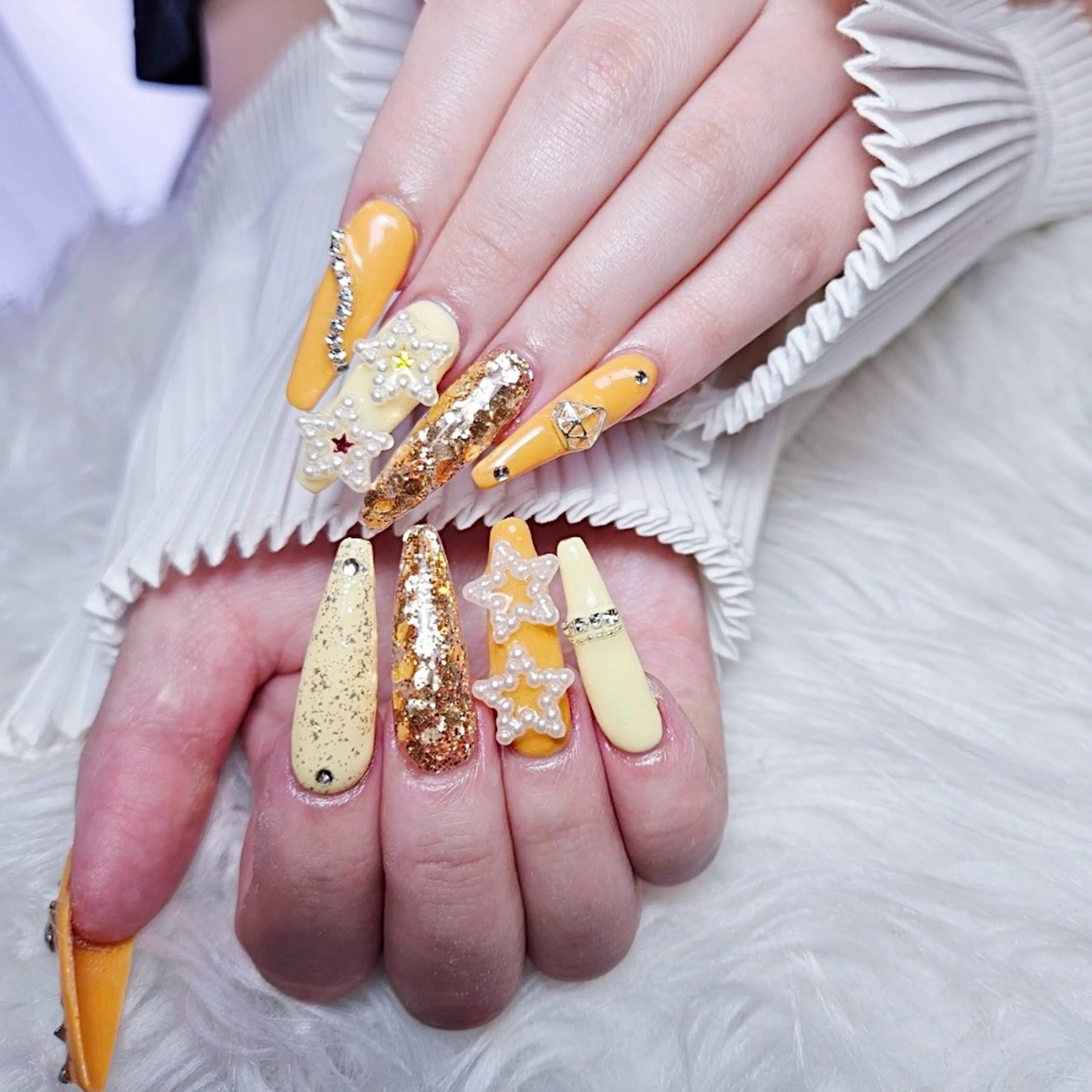 ネイル ハンドネイル 🍭Yun nail hyejin🌸のネイルデザイン