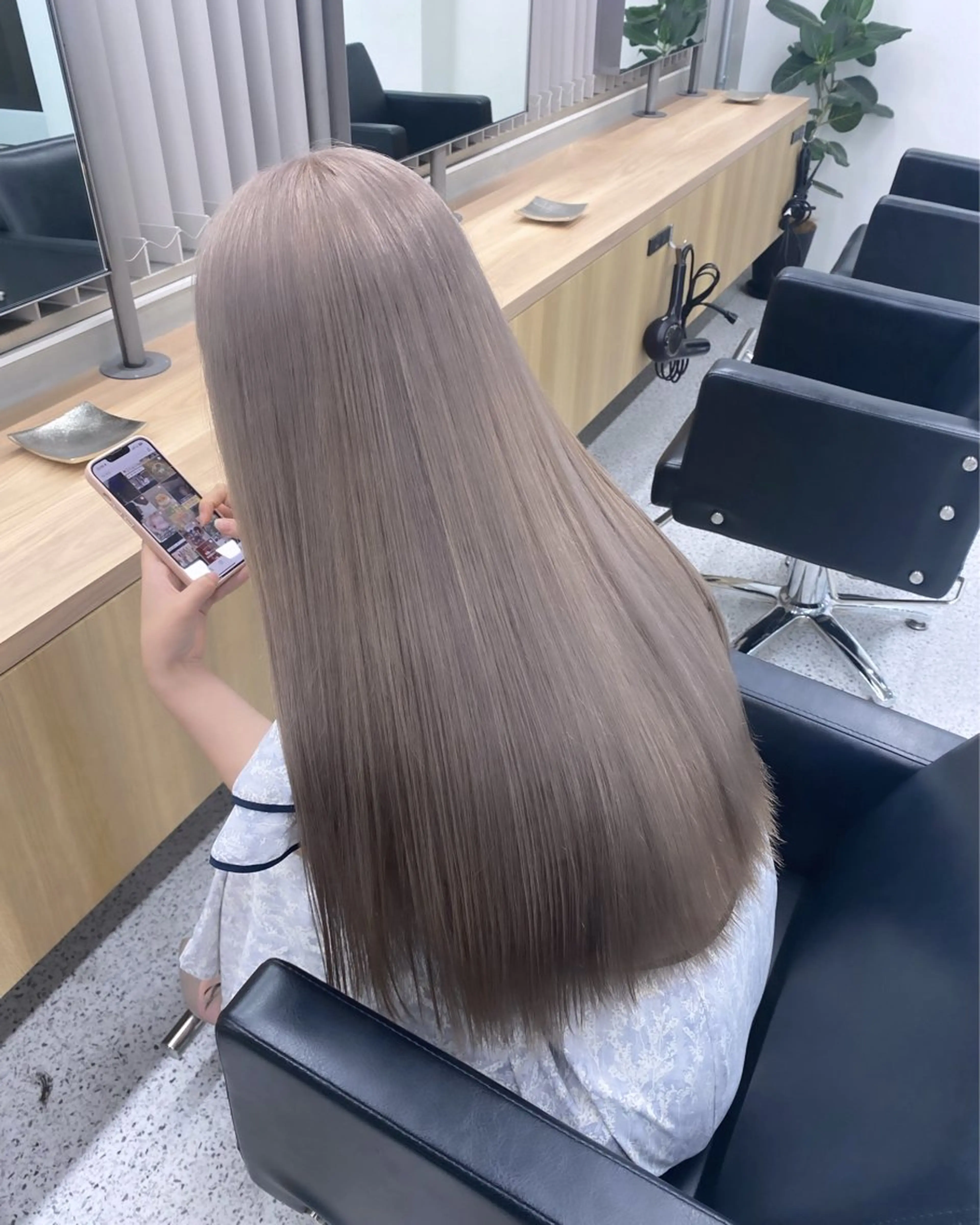 ロング カラー ベージュカラー ブリーチ ダブルカラー ハイトーンカラー ピンクカラー カットモデル様無料 💎saaya💎のヘアスタイル