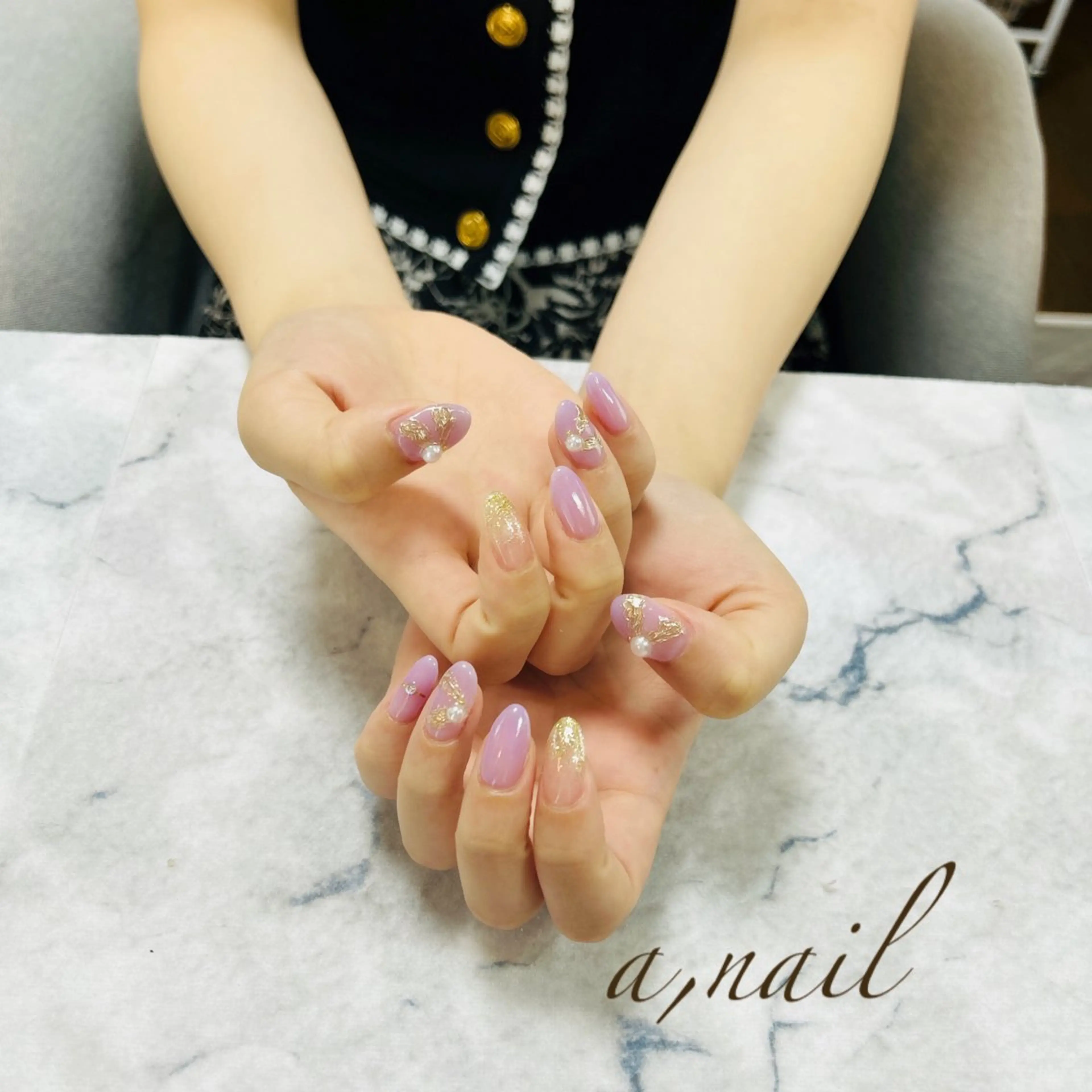 ネイル フットネイル ジェルネイル グラデーション ラメ(グリッター) ラメグラデーション ハンドネイル ネイルサロン エーネイルのネイルデザイン