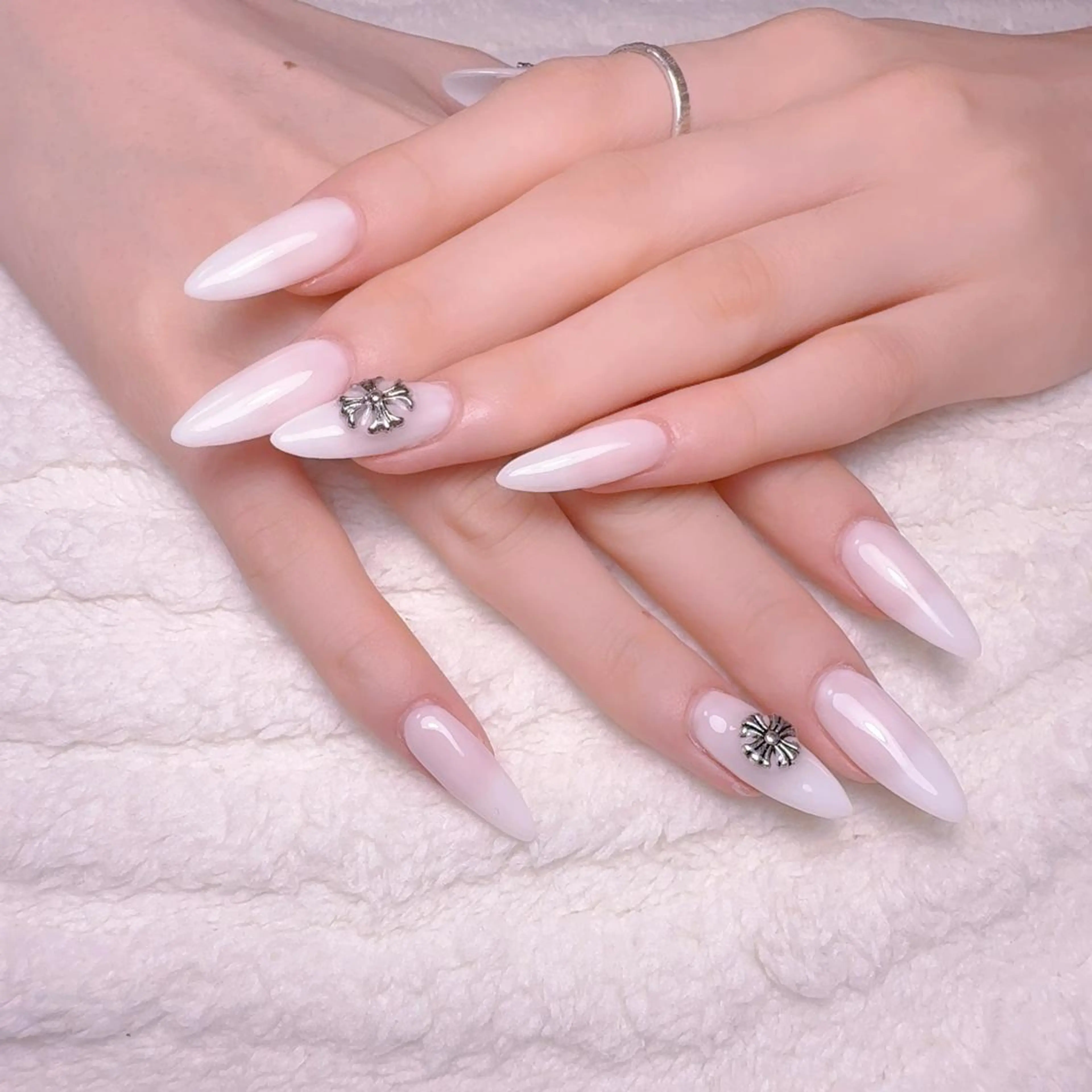 ネイル ワンカラーネイル ネイルチップ ハンドネイル ハンドケア For U nail スカルプ専門店のネイルデザイン