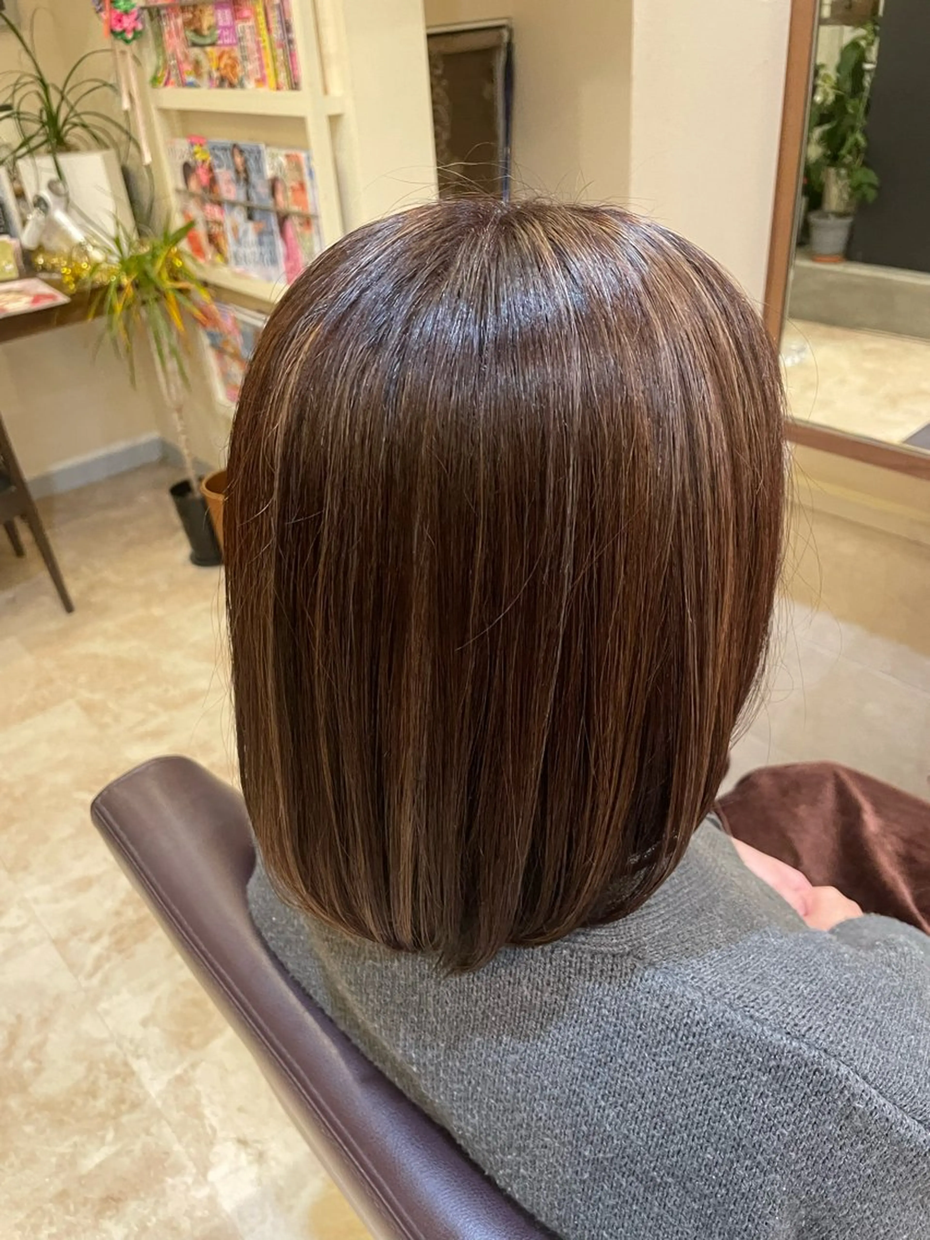 ショート ヘアカラー CHA-CHA MODELのヘアスタイル