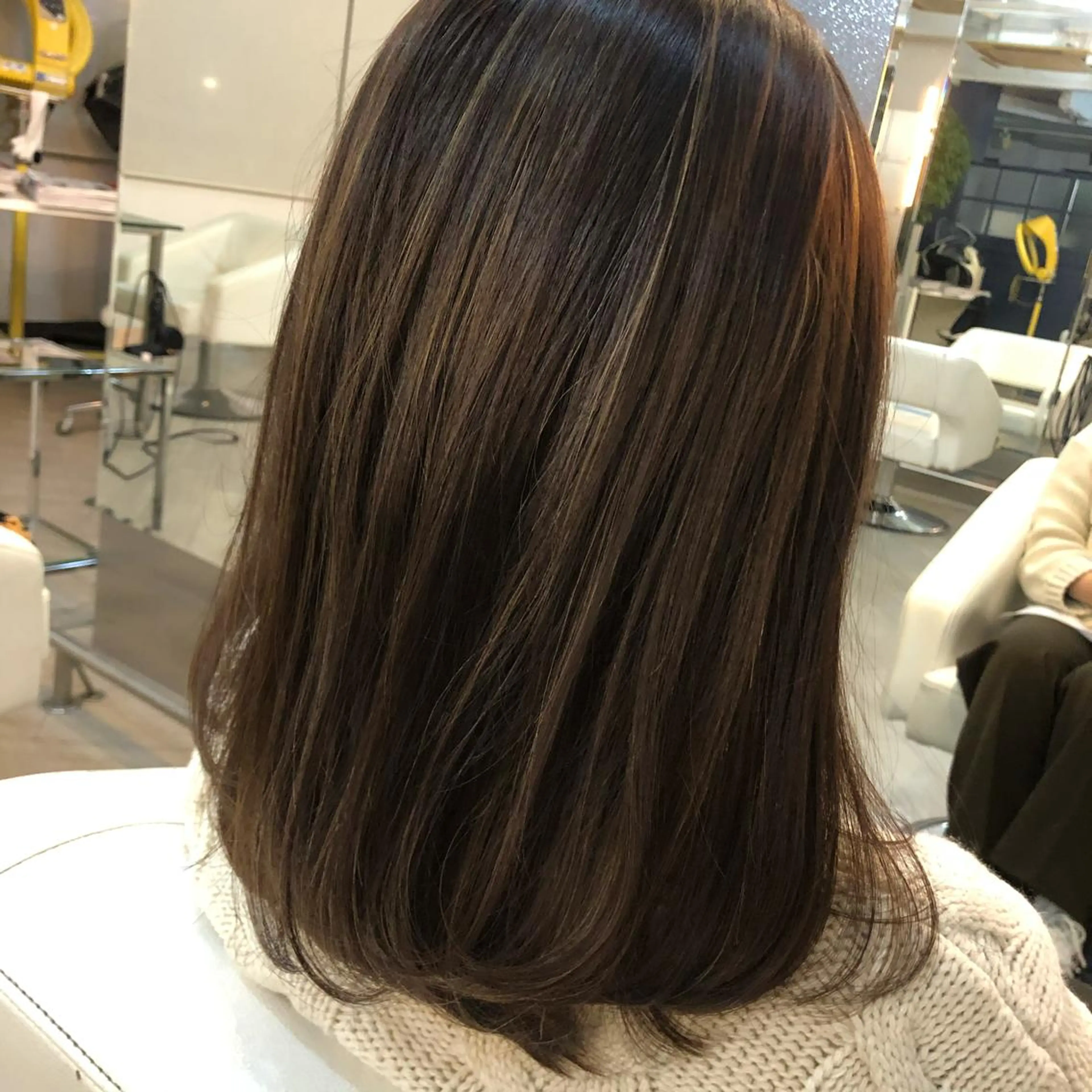 セミロング カラー ハイライトカラー ハイライト 平原 沙耶のヘアスタイル