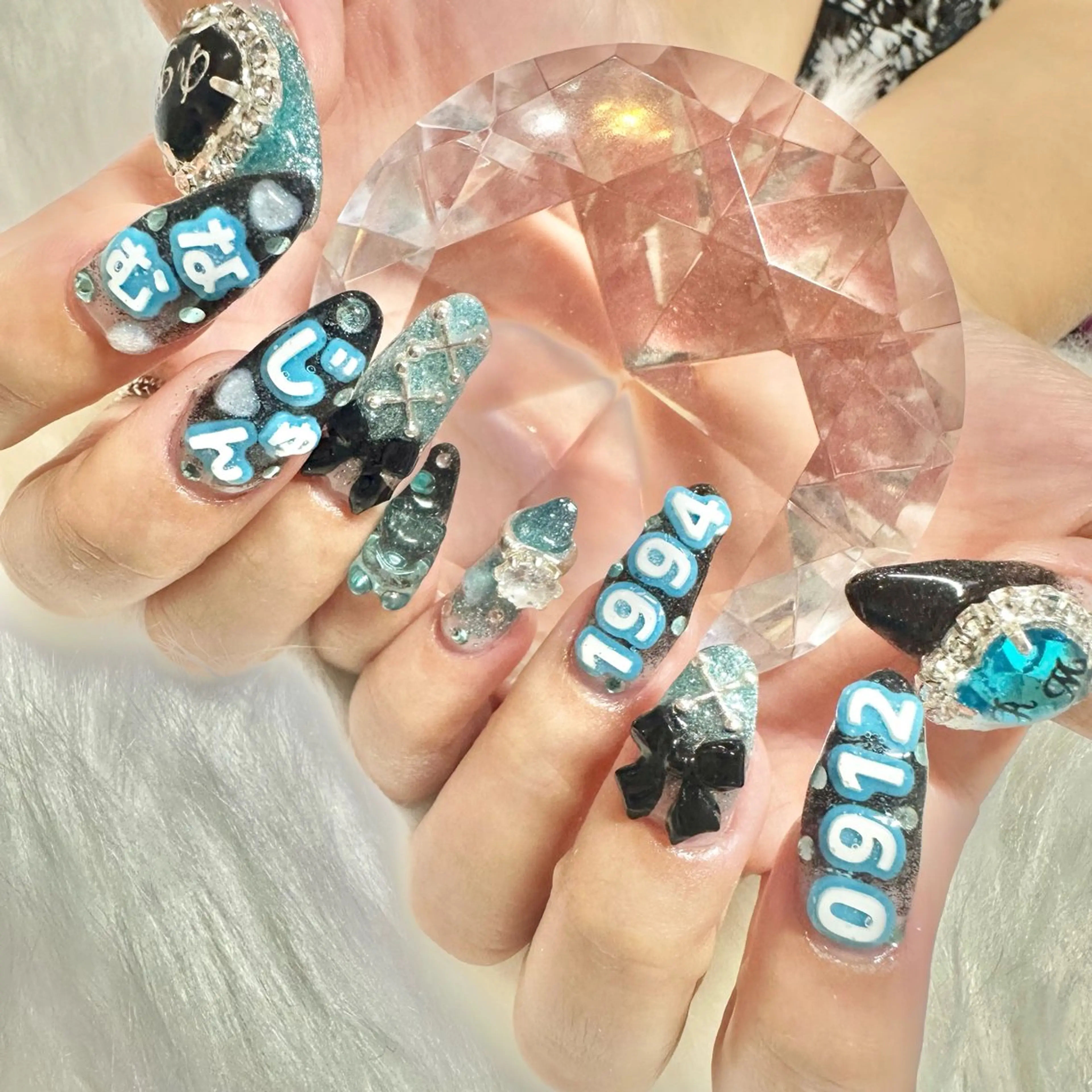 ネイル キラキラネイル 韓国ネイル ワンホンネイル 🤎CHARME NAIL🤎のネイルデザイン