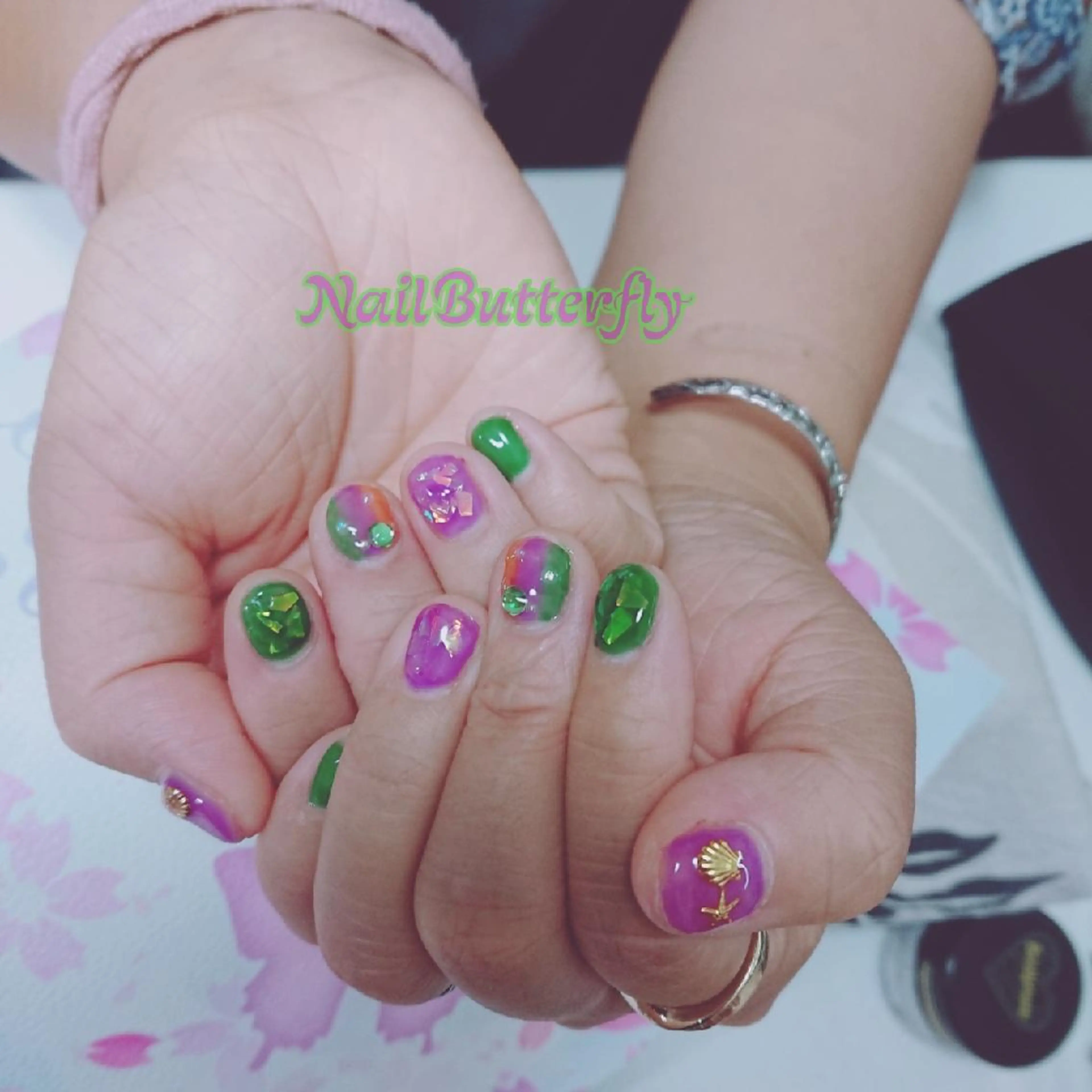 ネイル とねがわ かよこのネイルデザイン