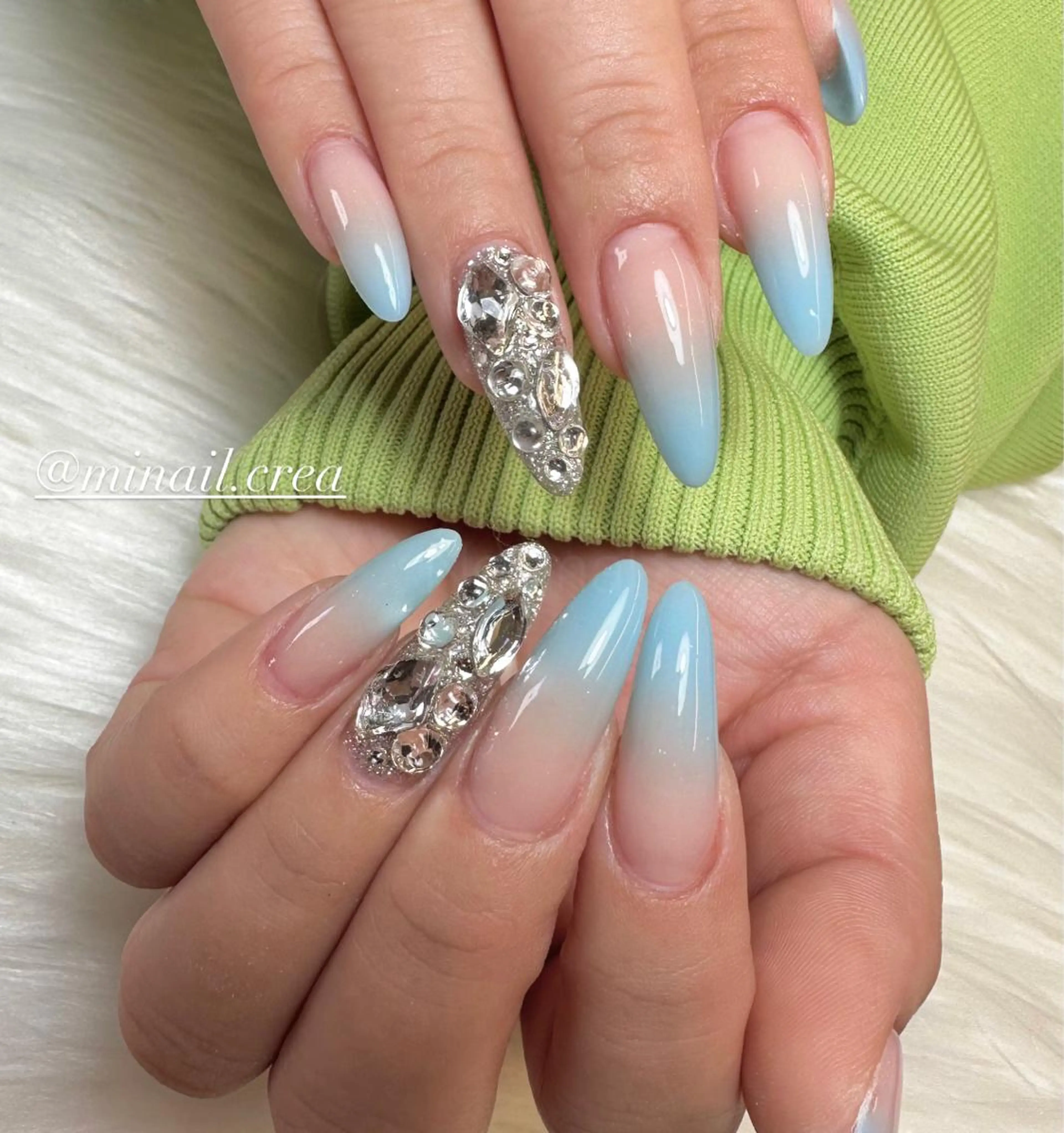 ネイル グラデーション キラキラネイル ロングネイル スカルプネイル ハンドネイル CReA nailのネイルデザイン