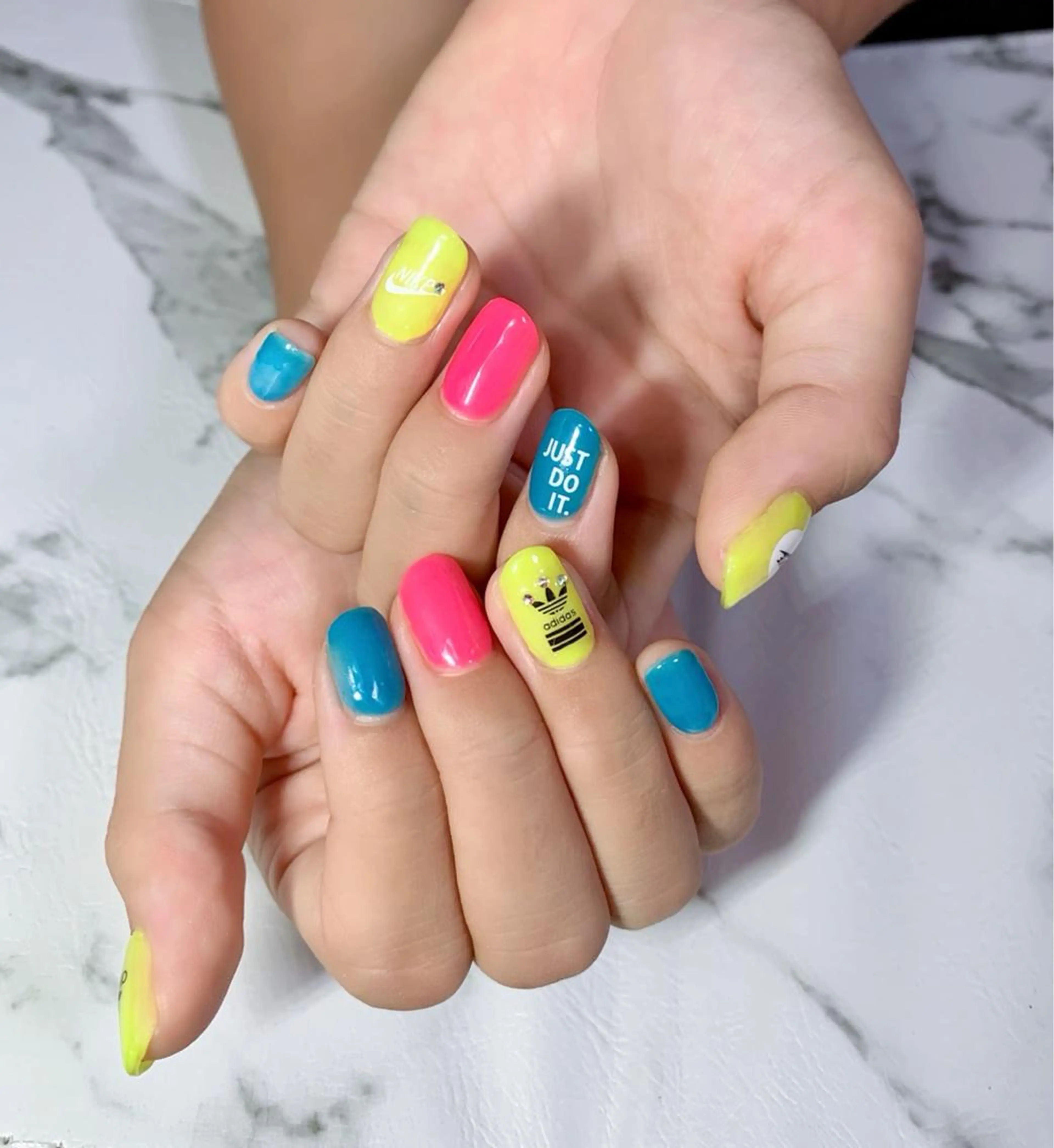 ネイル アニマル柄 アートネイル ジェルネイル ハロウィン ニュアンスネイル x.1.0.nail ♡Cのネイルデザイン