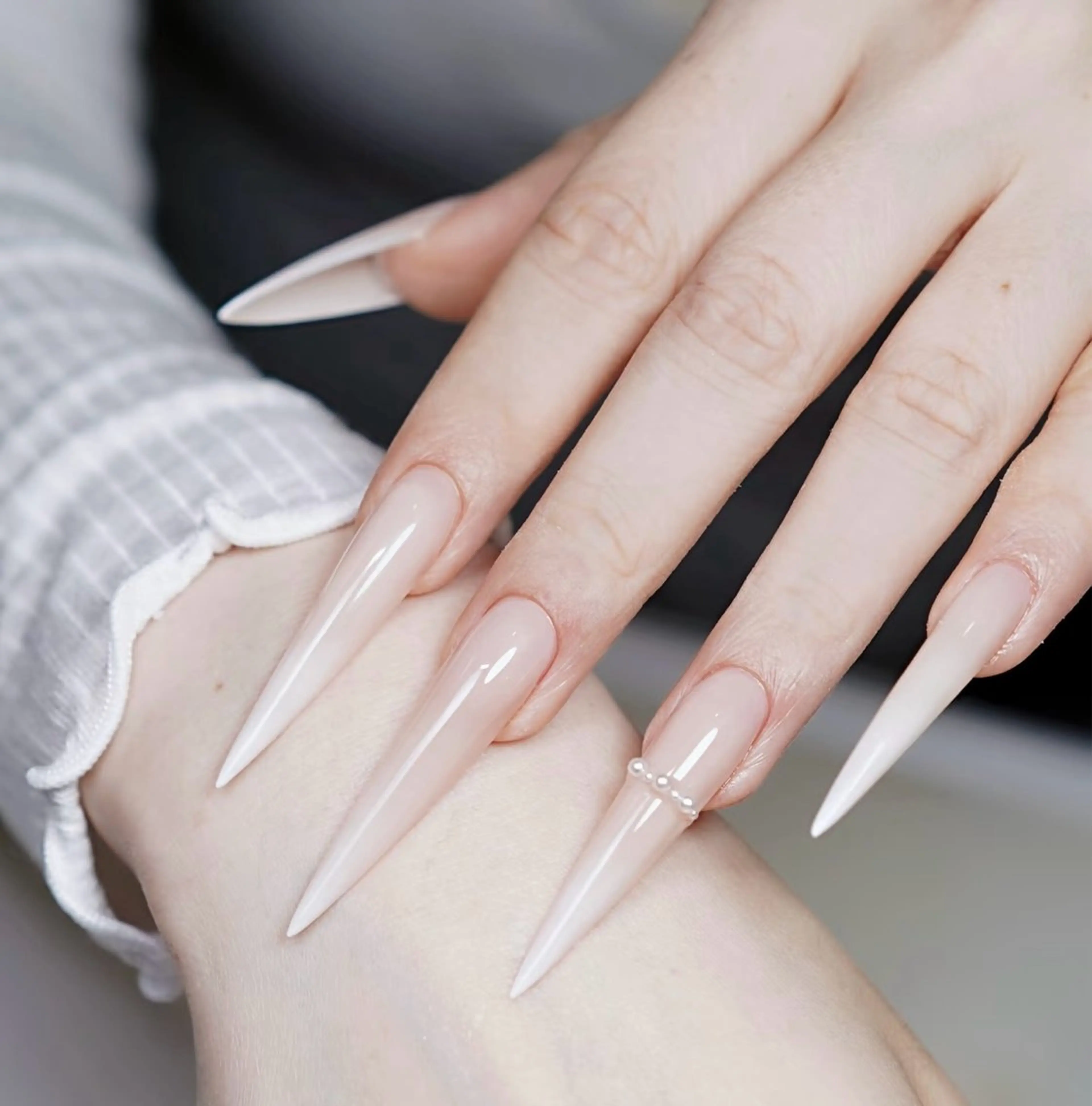 ネイル オーロラネイル フラワーネイル フットネイル フレンチネイル ジェルネイル ハンドネイル 長さだし専門 ありさのネイルデザイン