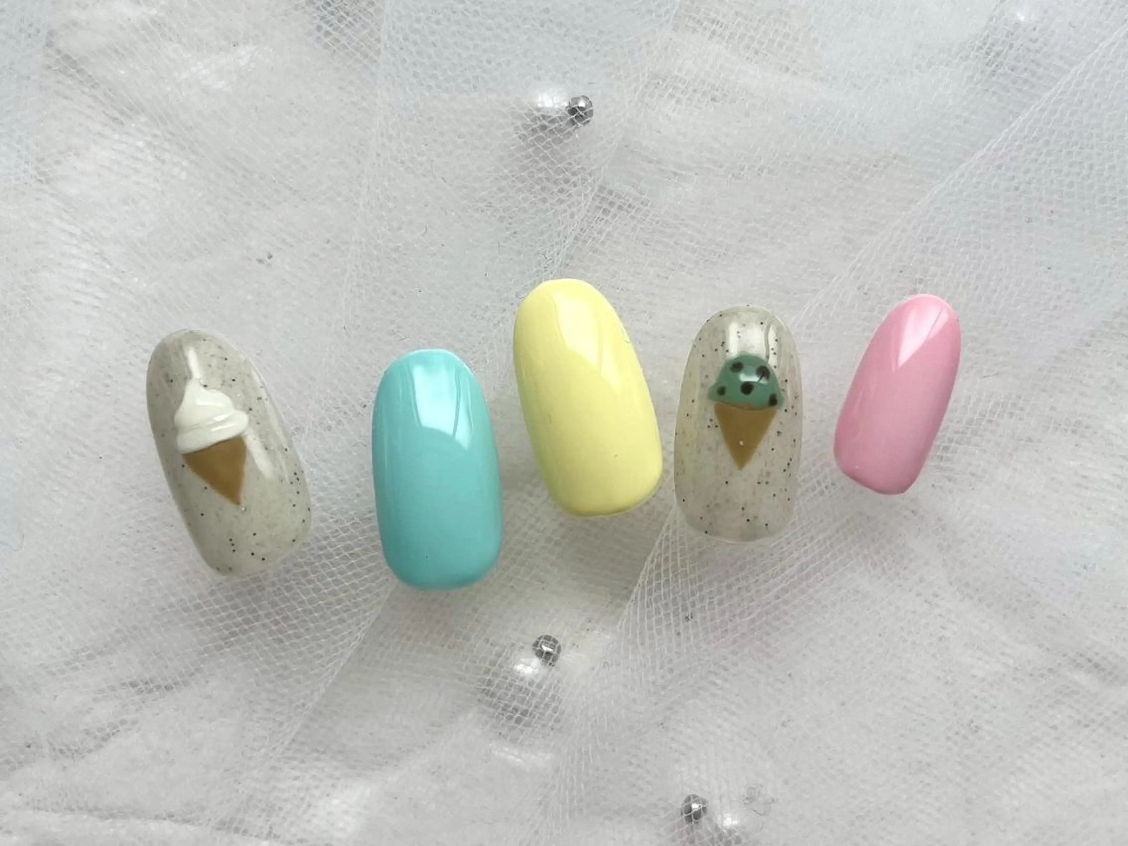 ネイル ハンドネイル アイ.ネイリスト りこの眉毛・アイブロウイメージ