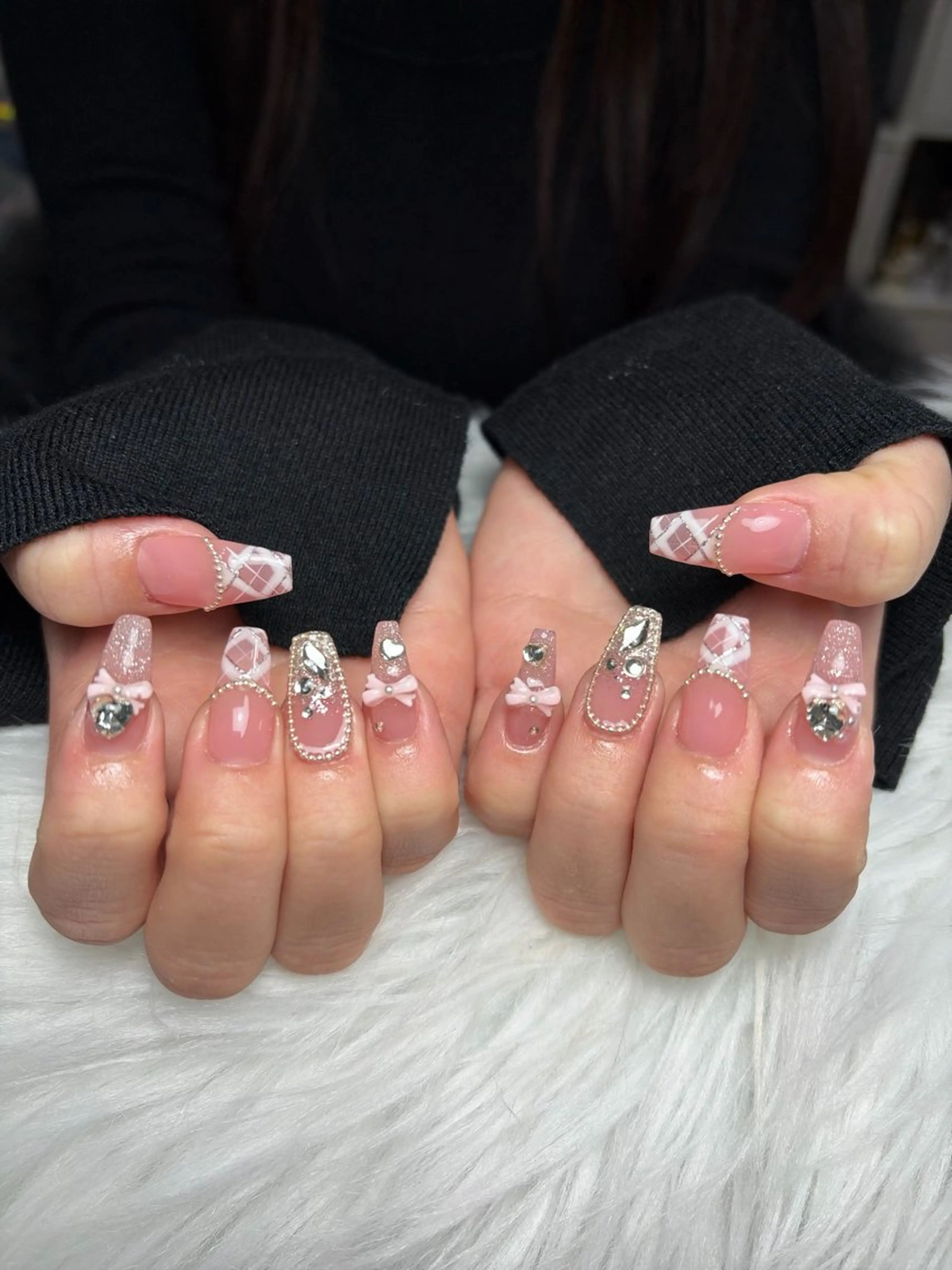 ネイル アートネイル 長さ出し ジェルネイル マグネットネイル ニュアンスネイル ハンドネイル Cloudy Chan Nailのネイルデザイン