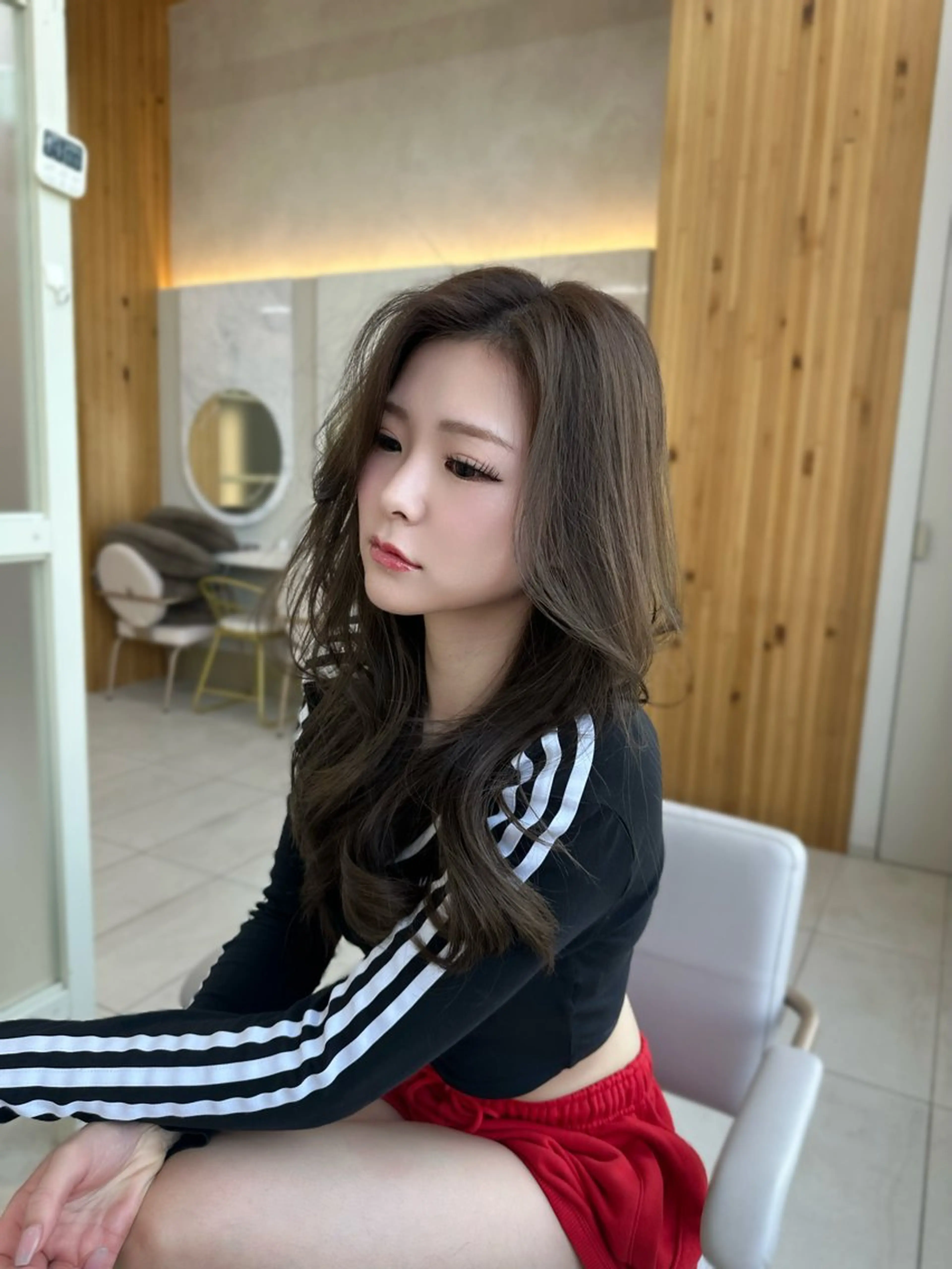 ロング カラー 似合わせレイヤー/ 透明感カラーのヘアスタイル