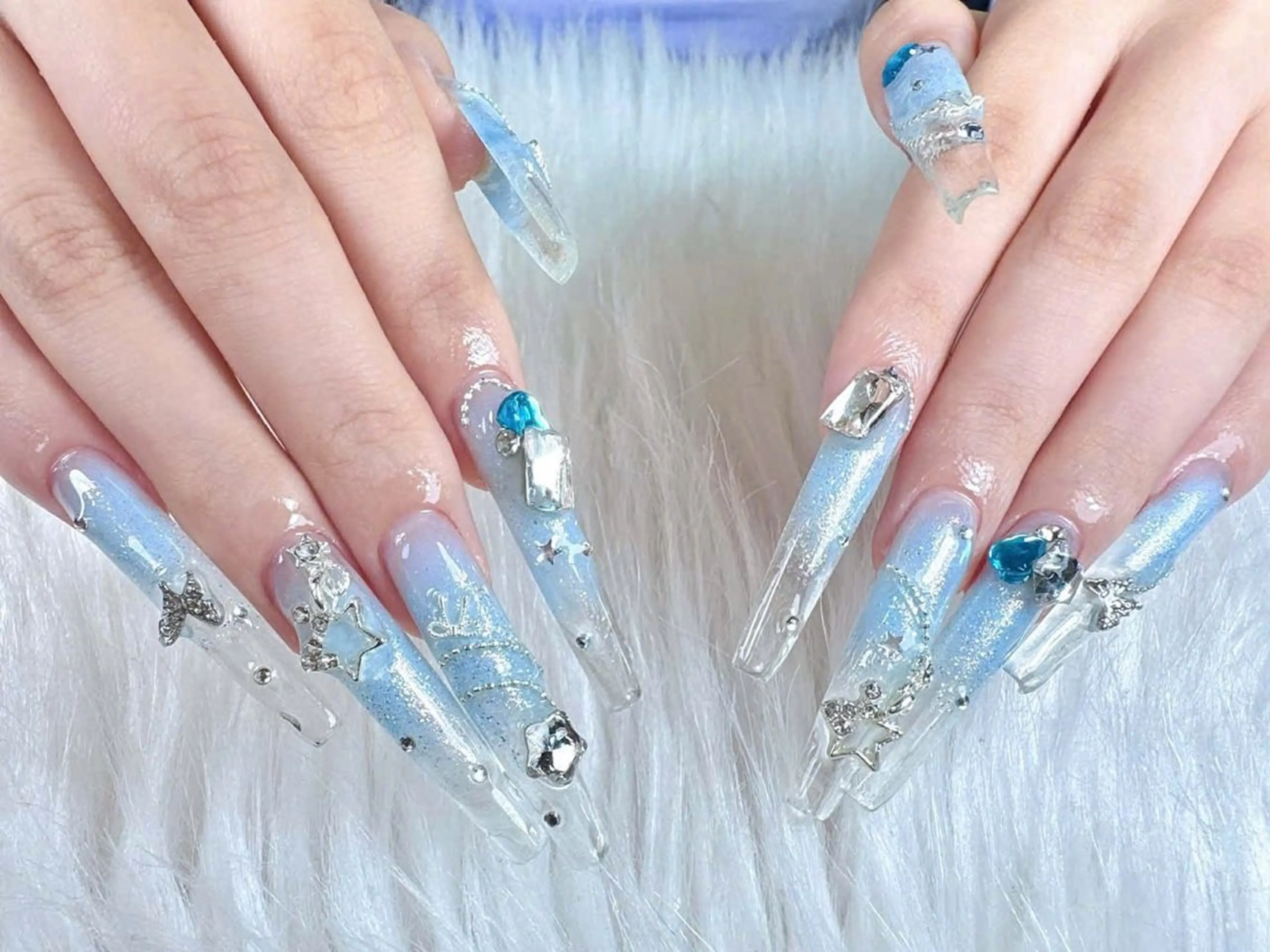 ネイル アートネイル ボルドー フレンチネイル ジェルネイル 氷ネイル・うるうるネイル ハンドネイル Julie Nailのネイルデザイン