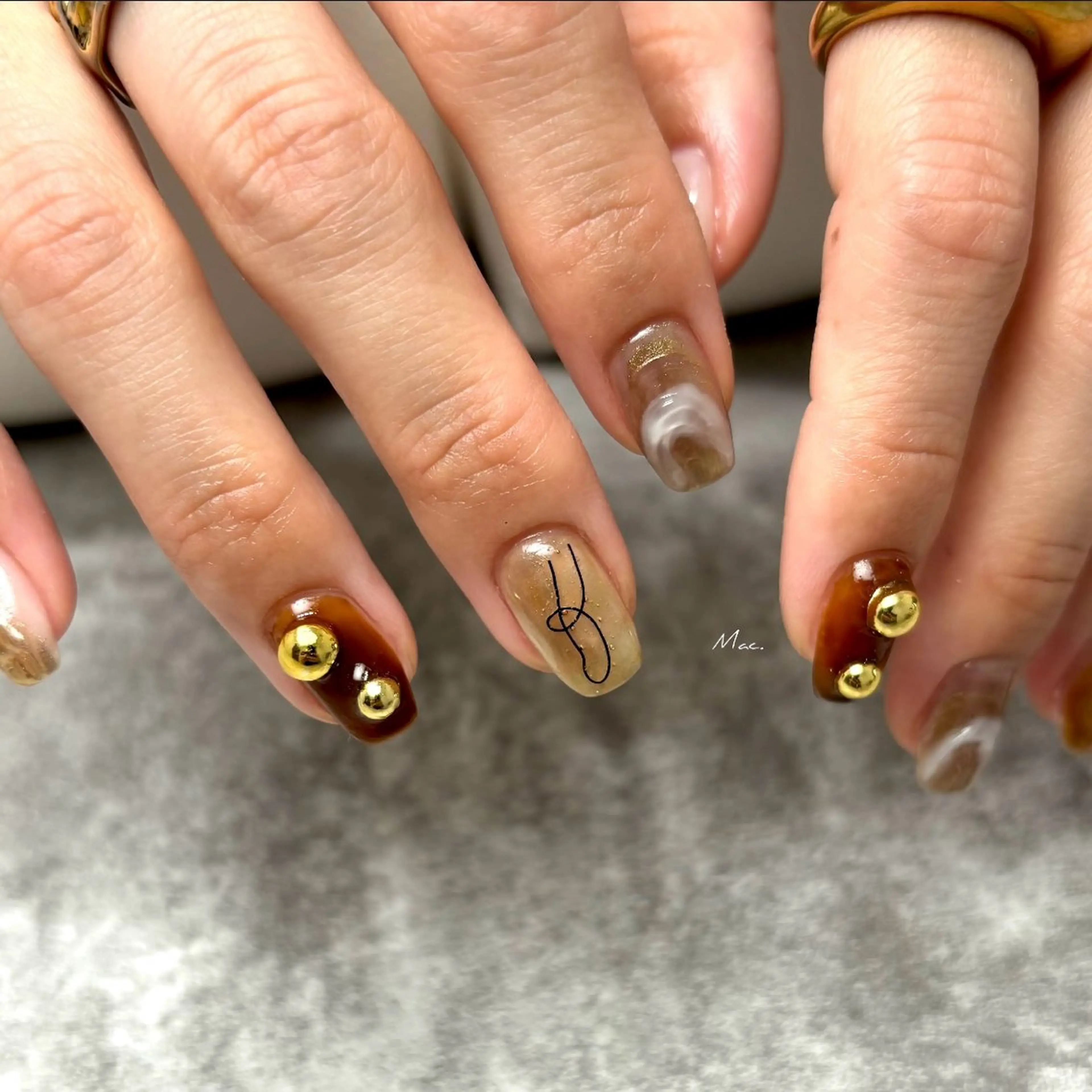 ネイル ハンドネイル atelier mac.のネイルデザイン