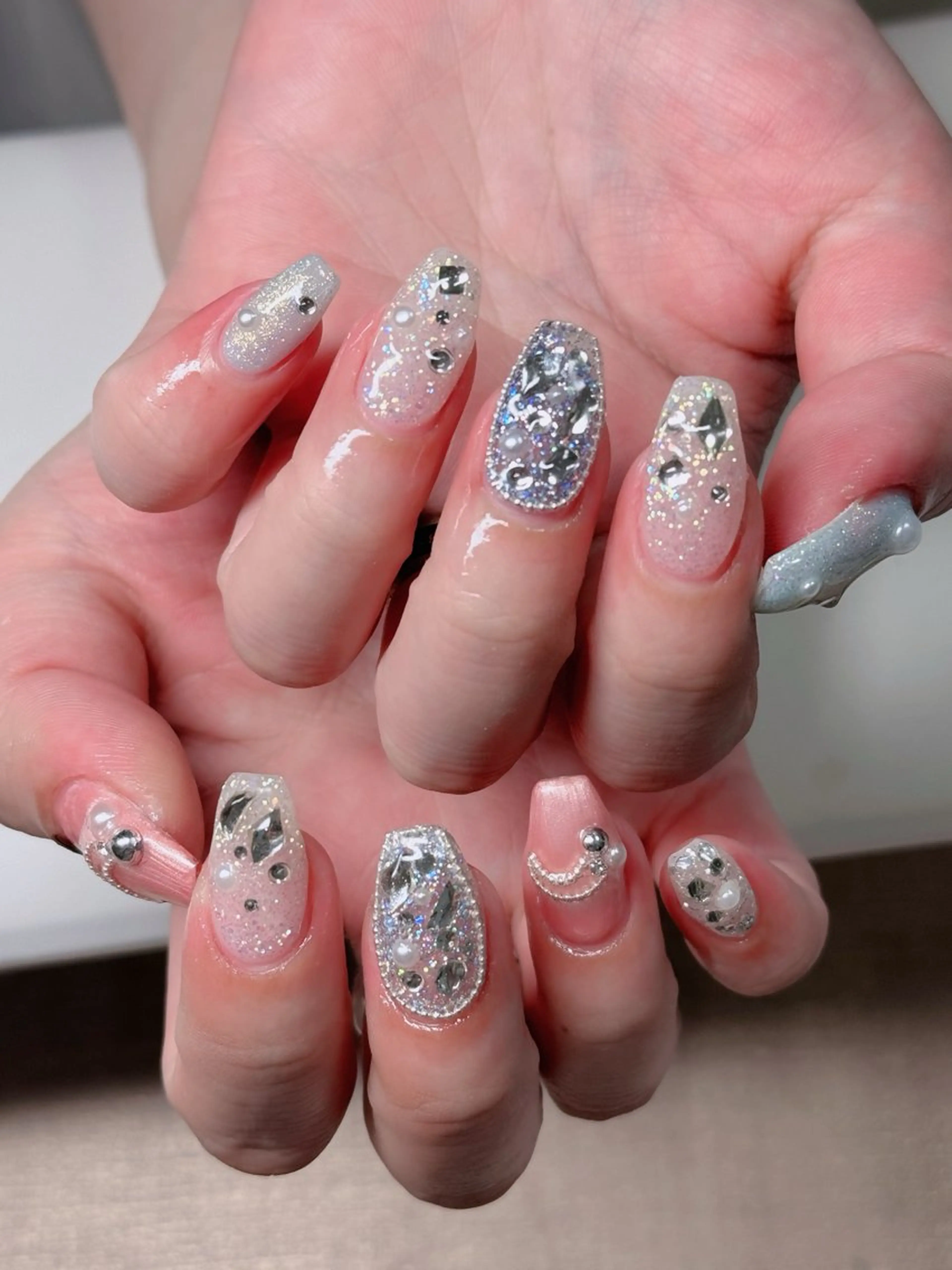 ネイル フレンチネイル ジェルネイル ガラスフレンチ ハロウィン ハート ハンドネイル H.baby Nail Salonのネイルデザイン