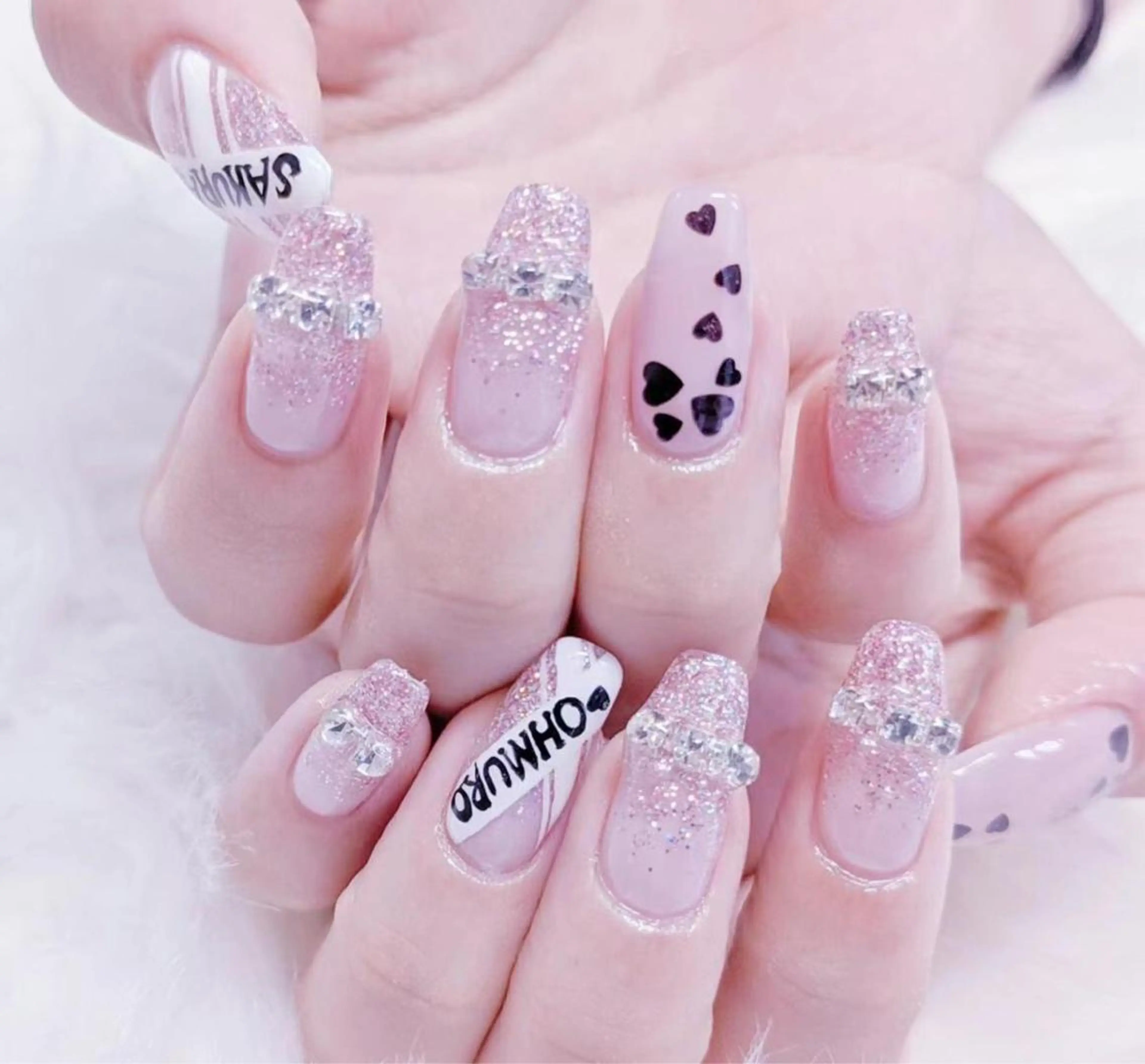 ネイル ハンドネイル MoonNail ユリ🌸のネイルデザイン
