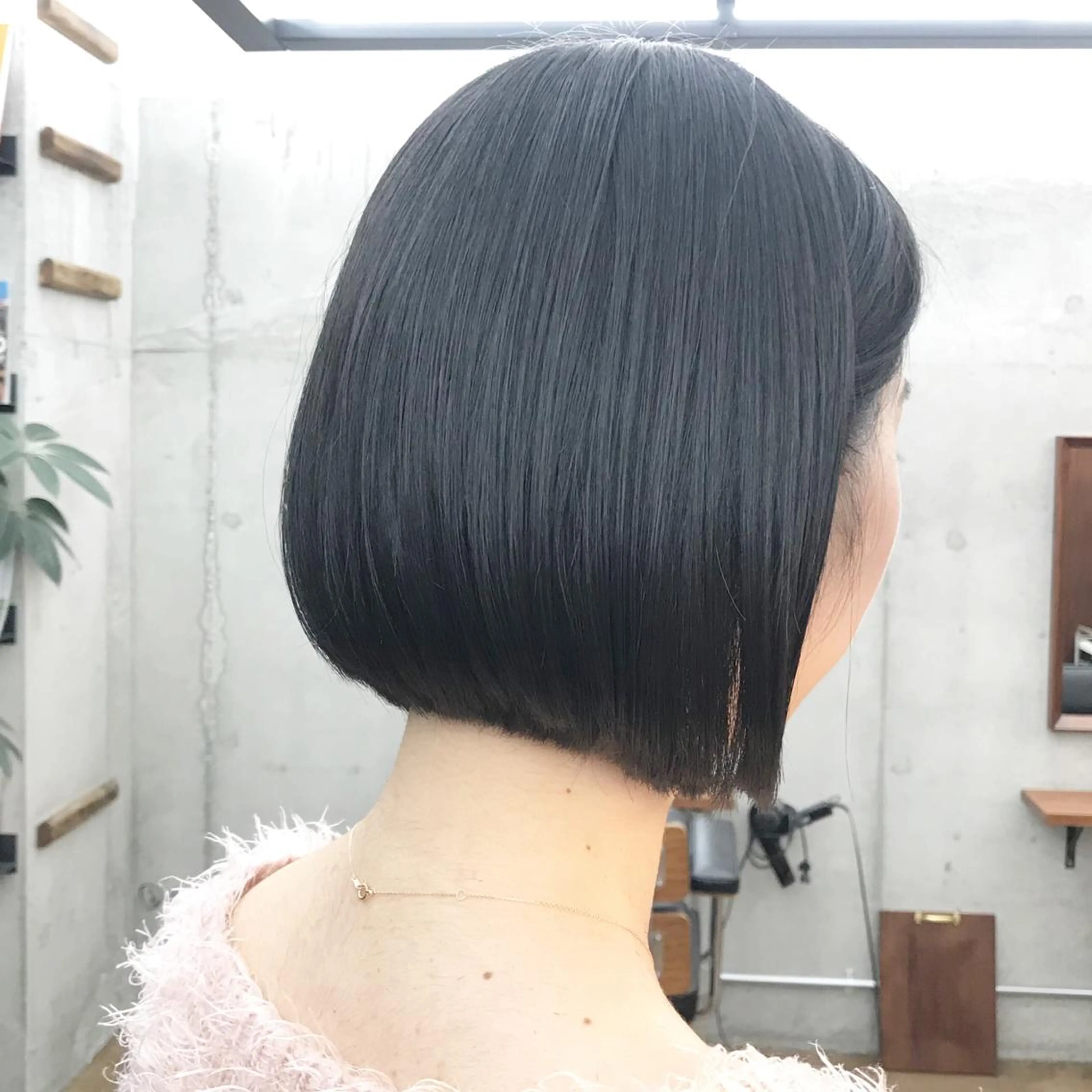 ショート 前下がりボブ ボブ カット ✂︎ウルフ・ショート ✂︎MIKUNIのヘアスタイル