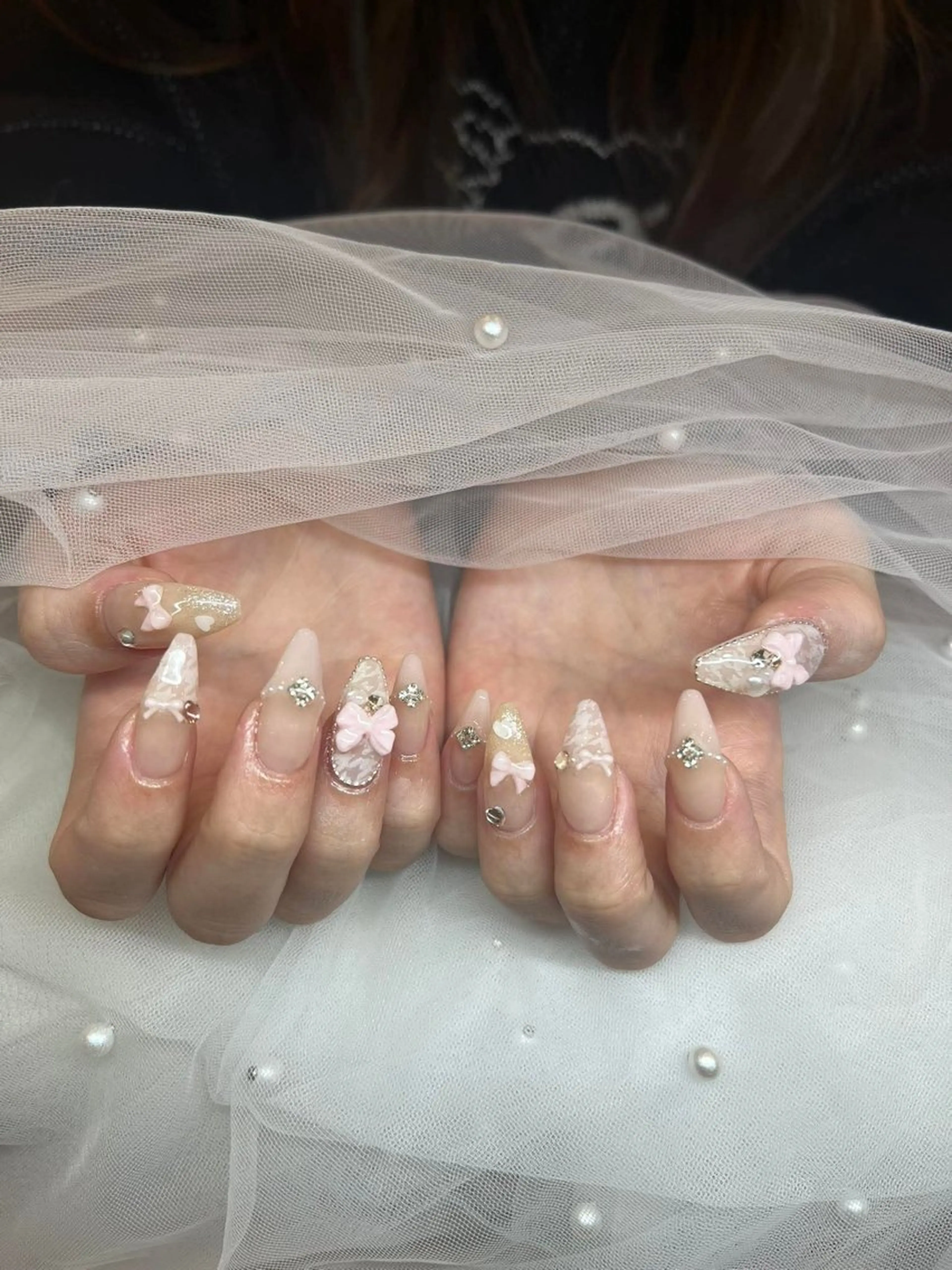 ネイル ボルドー ブラウン チークネイル ドット フットネイル ハンドネイル CHERRYネイルサロン所属・チェリネイルサロン 霞ヶ関のネイルデザイン