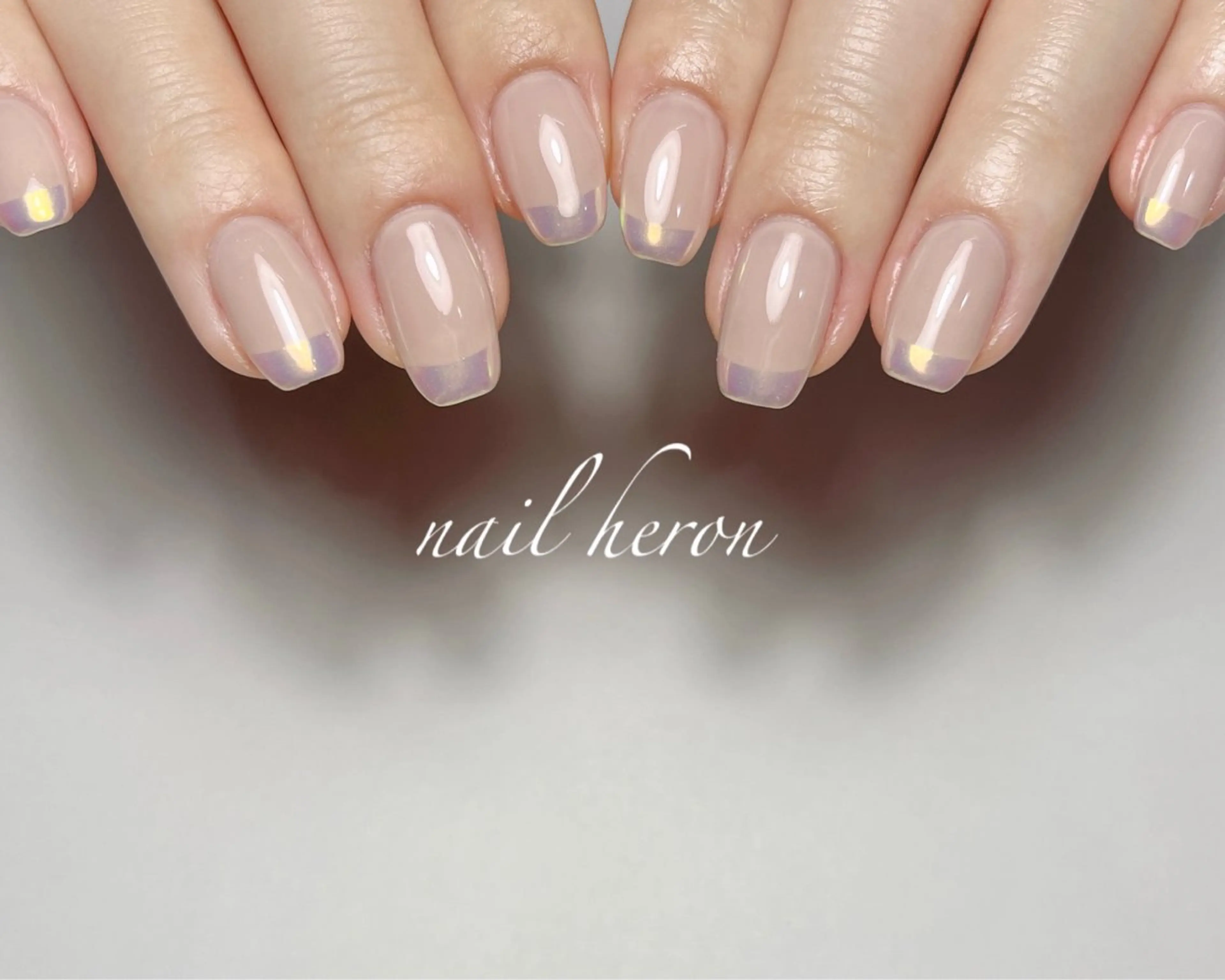 ネイル オーロラネイル フレンチネイル ハンドネイル saki_ nail heronのネイルデザイン