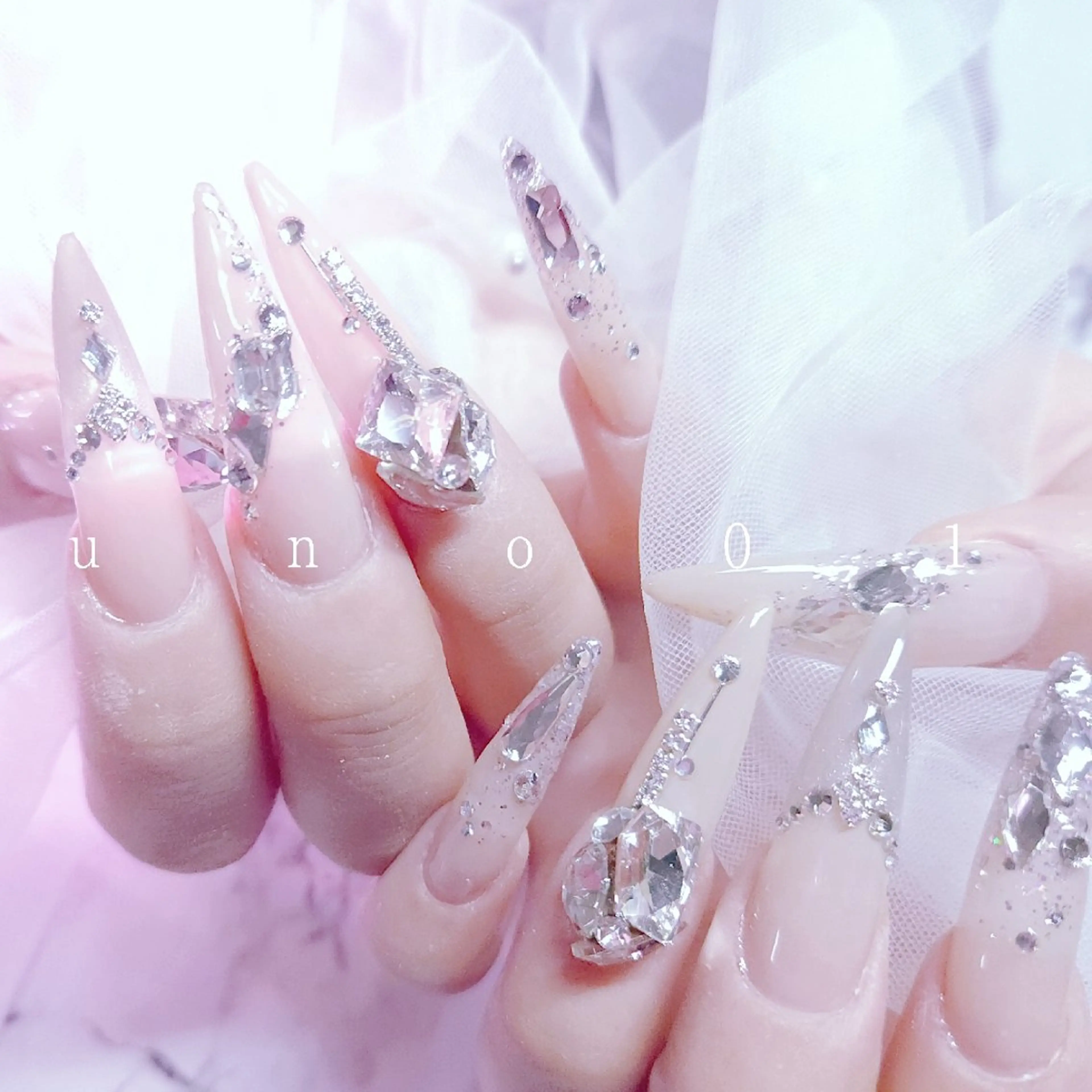 ネイル アートネイル ロングネイル ハンドネイル 梅田🦄中崎町🩵 u n o 0 1のネイルデザイン