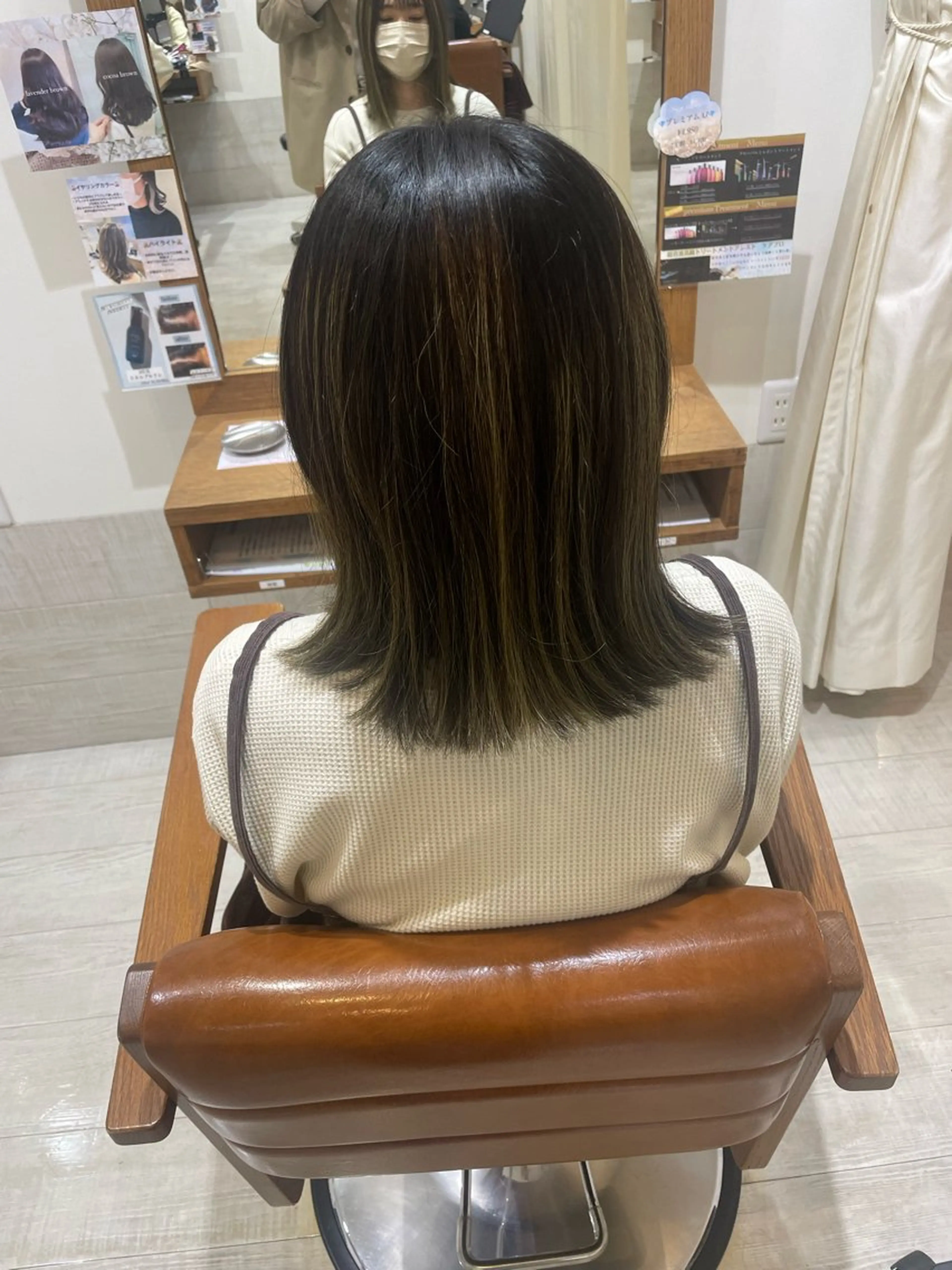 ミディアム 外ハネヘア 堀口 鈴花のヘアスタイル