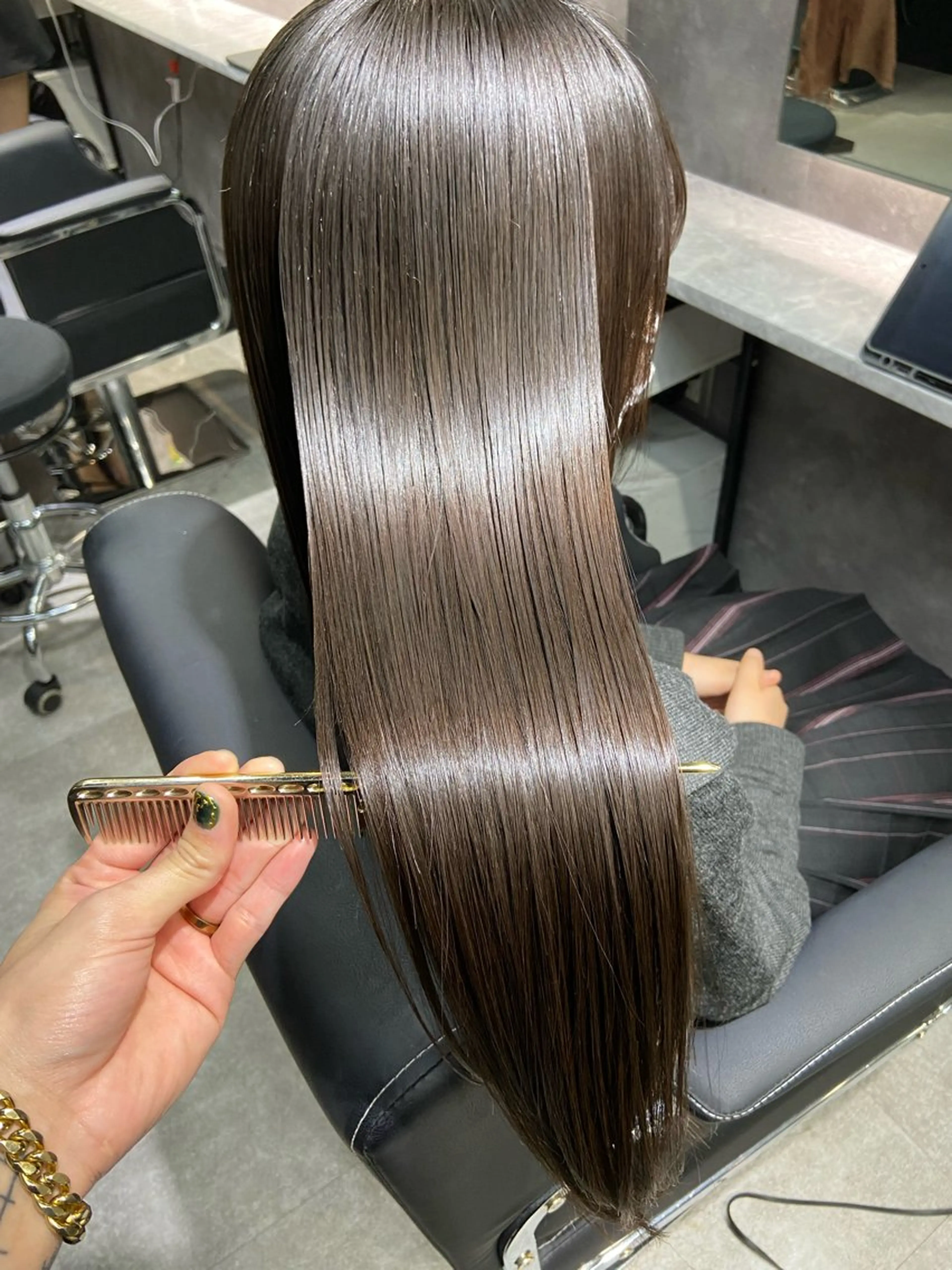 ロング 髪質改善 縮毛矯正 トリートメント カット ヘアカラー トリートメント 🦉静かに過ごしたい 方、個室席🦉タナカのヘアスタイル