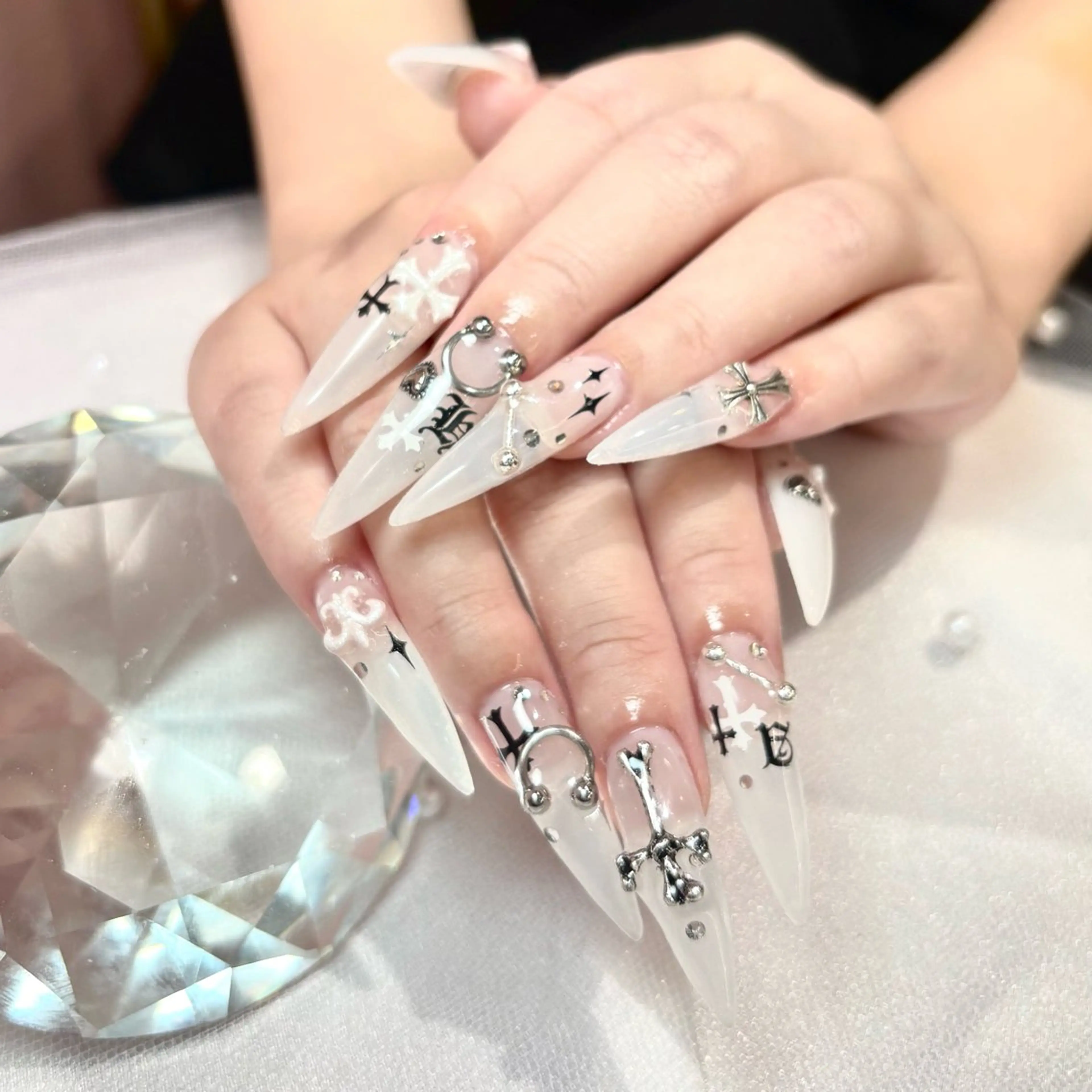 ネイル mio nail TANIのネイルデザイン