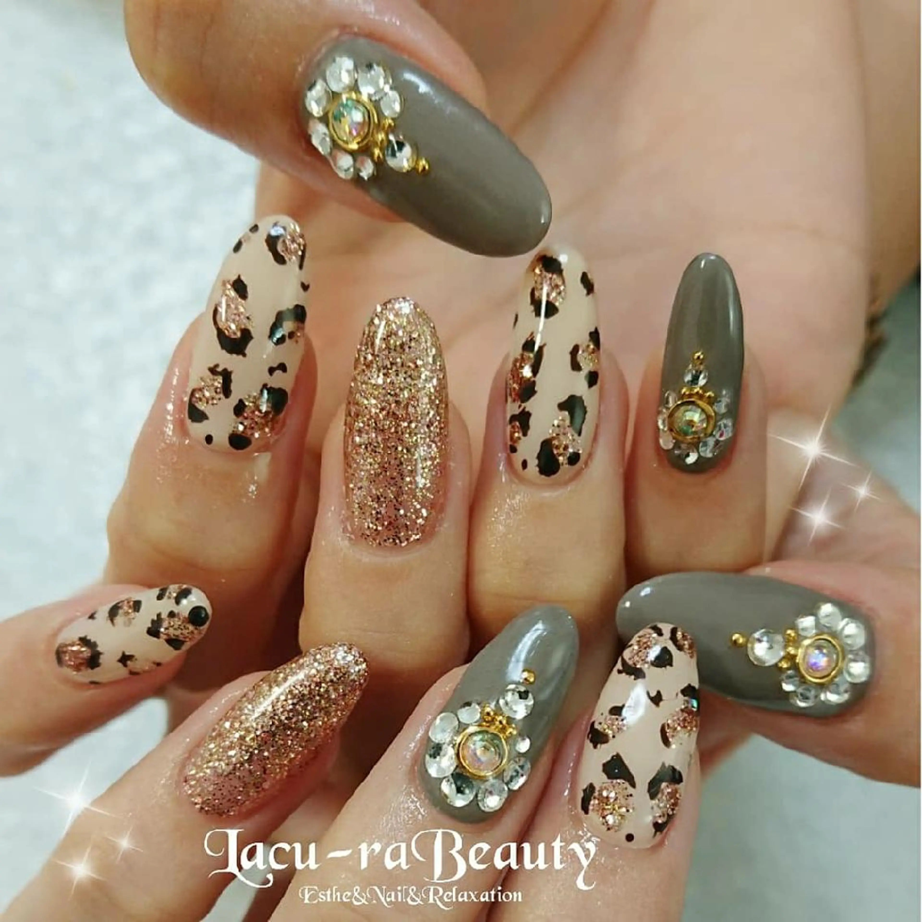 ネイル 小顔と腸の専門店 ラクーラビューティのエステ・リラクイメージ