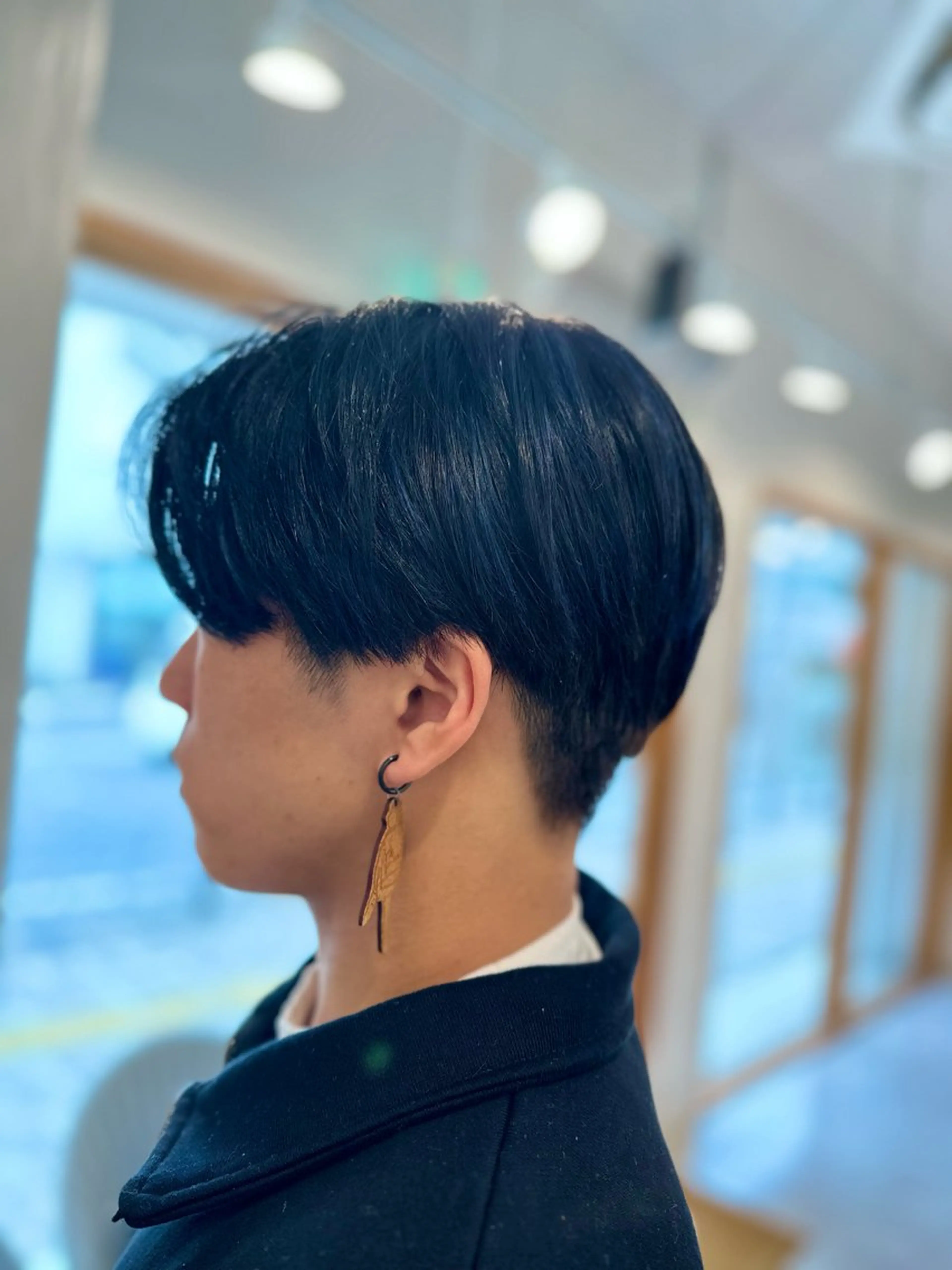 ショート カラー メンズ メンズハイライト ブルーカラー ハイライトカラー ネイビーカラー ハイライト ヘアカラー トリートメント 特殊カラー特化 ✂️SHIAN フジのヘアスタイル