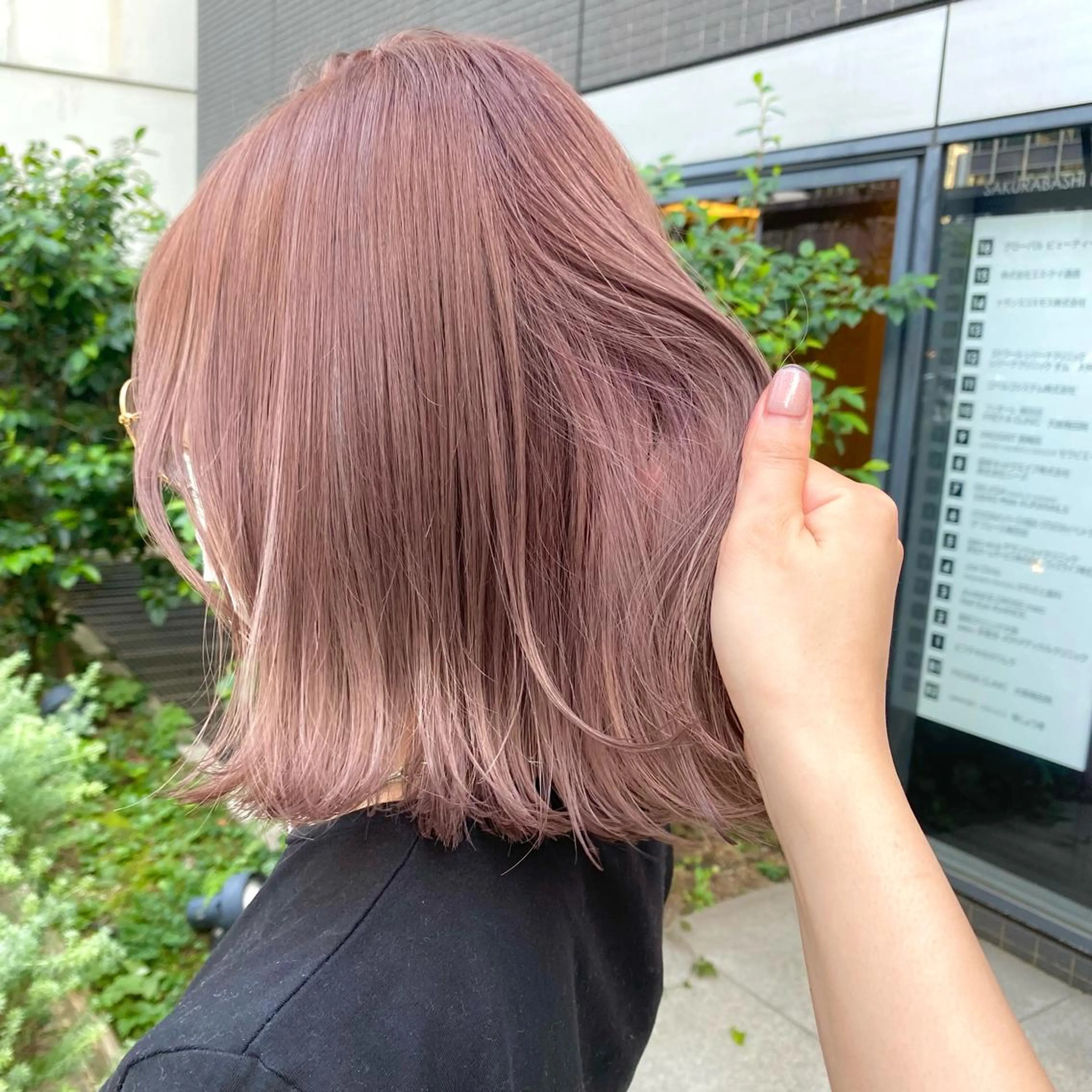 ミディアム カラー パーマ ヘアアレンジ メンズ キッズ ネイル マツエク・マツパ カット ヘアカラー 前川 朋香のヘアスタイル