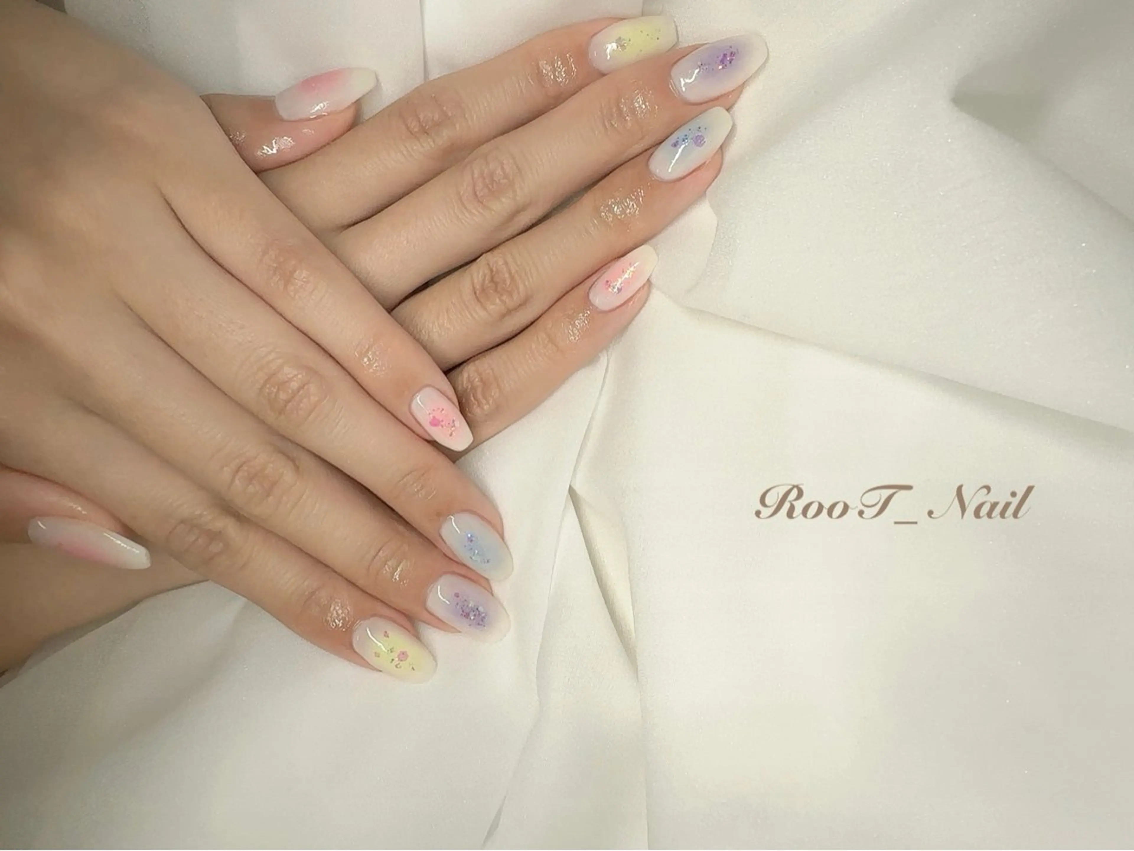 ネイル チークネイル ハンドネイル RooT Nailのネイルデザイン