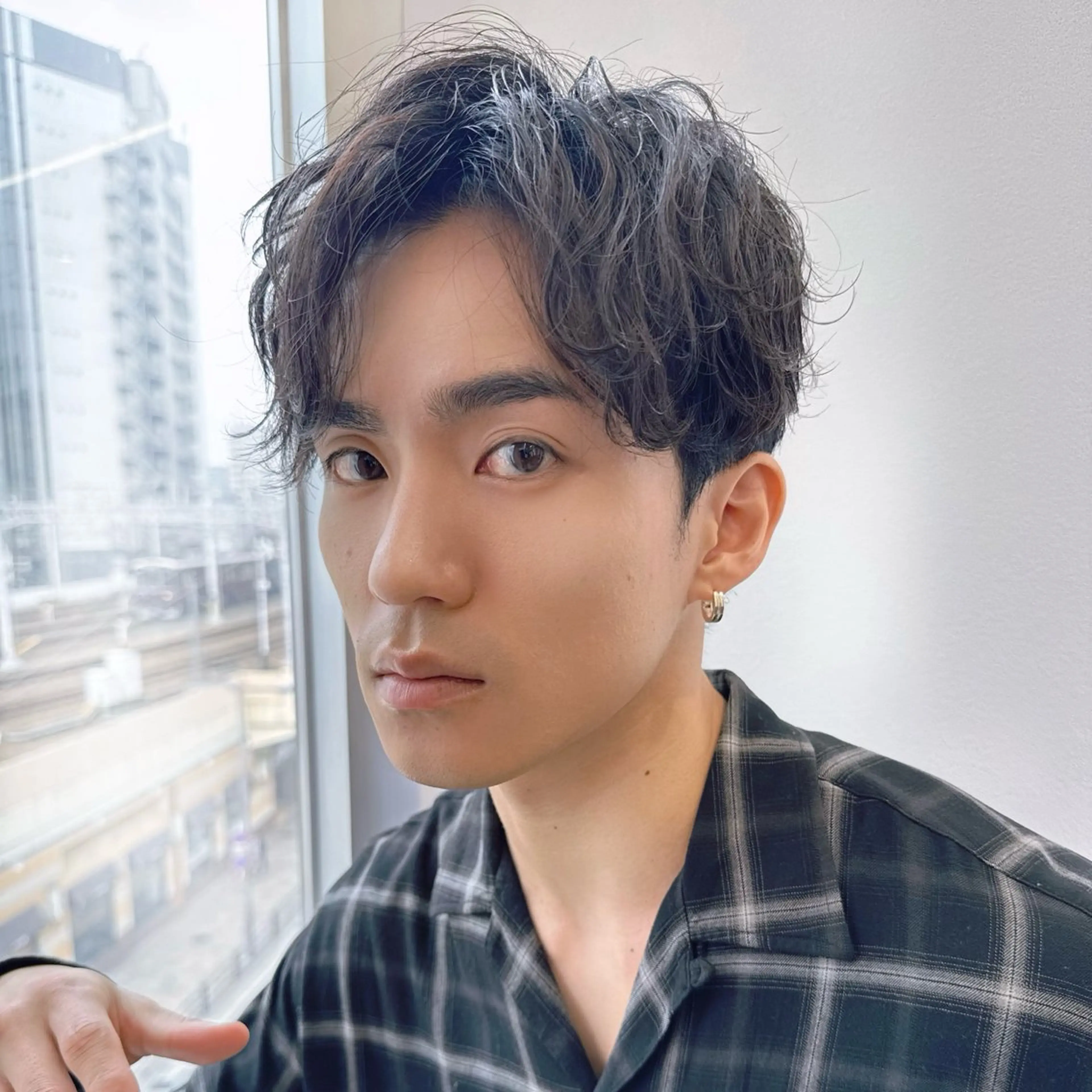 メンズ フェザーパーマ/ 曲がる矯正/酒井壮大のヘアスタイル