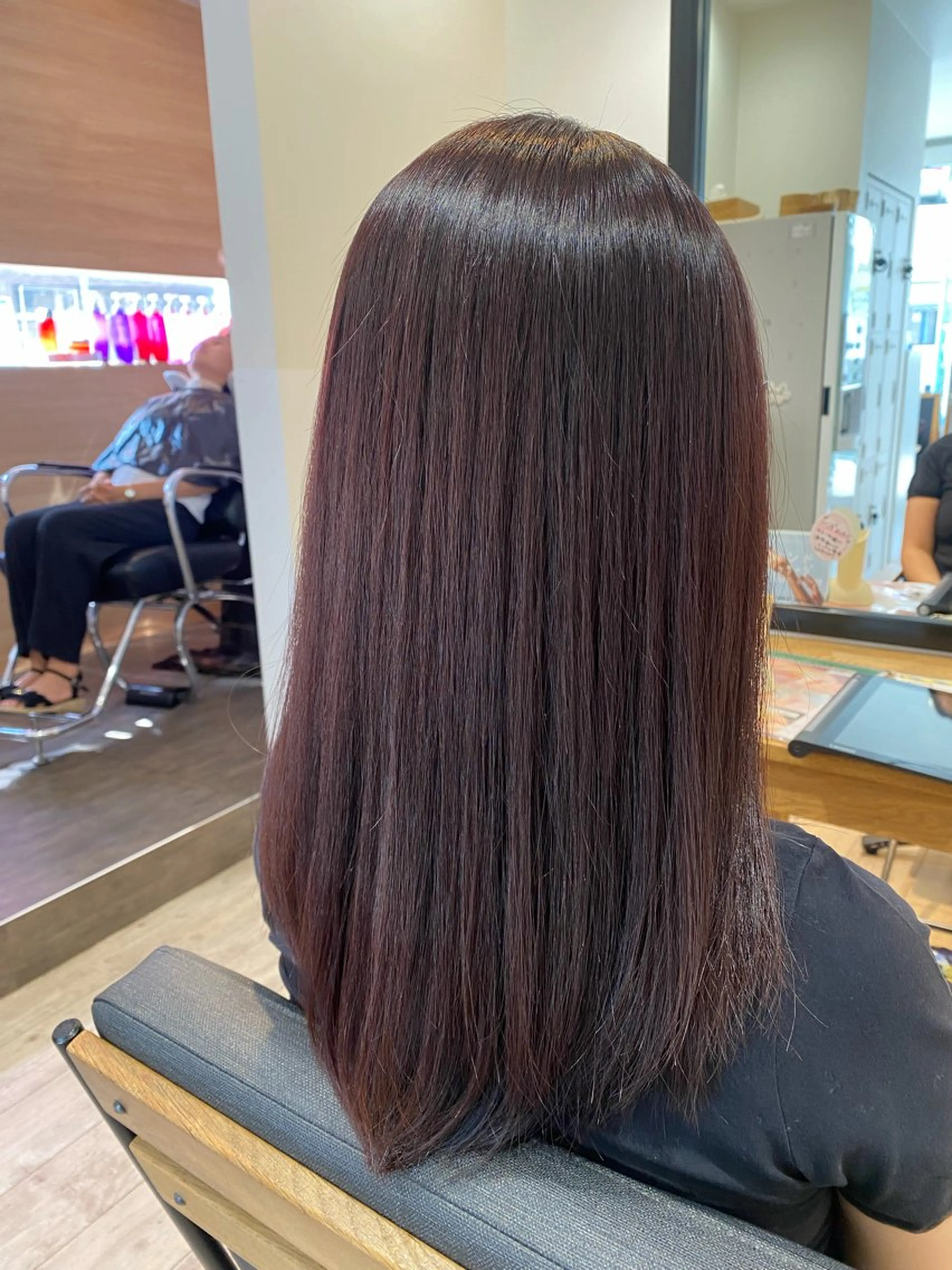 セミロング カット 縮毛矯正 h Blanche 丸山 稚葉のヘアスタイル