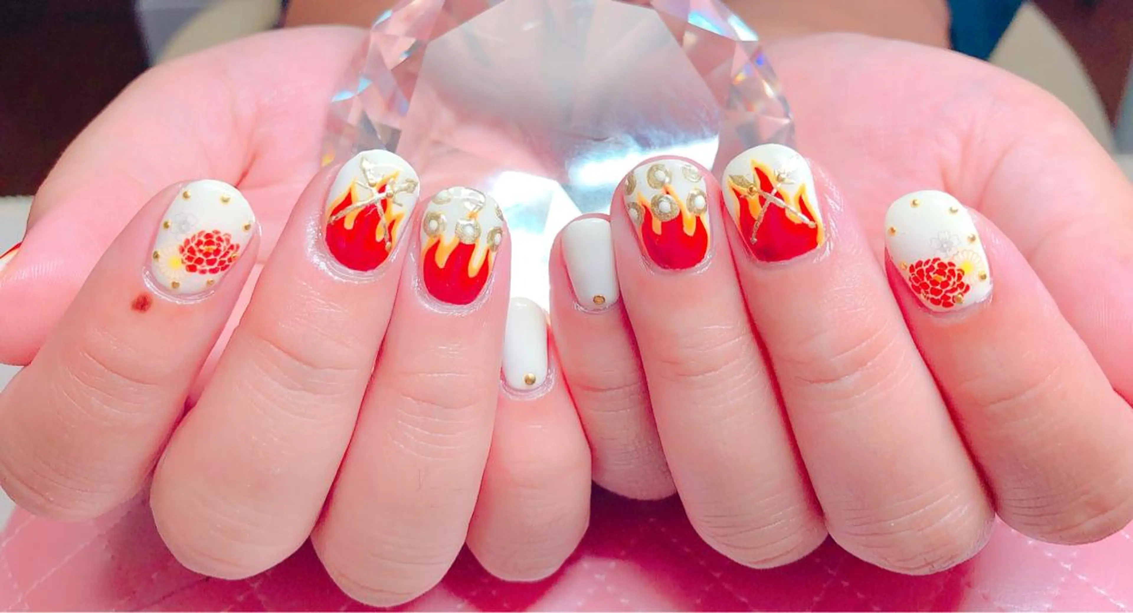 ネイル アートネイル 持ち込み CROWN プライベートサロンのネイルデザイン