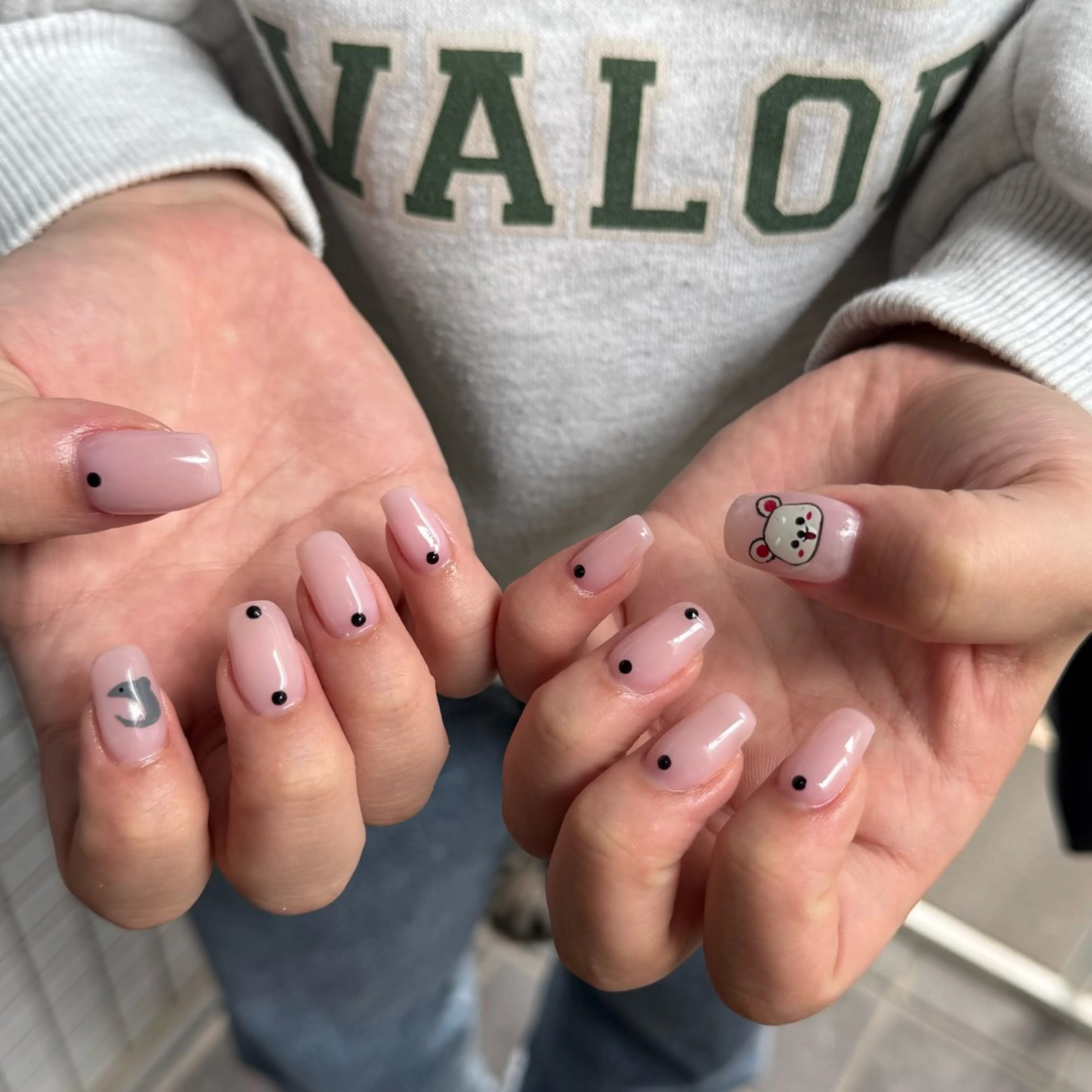 ミディアム 小川 柚香のネイルデザイン