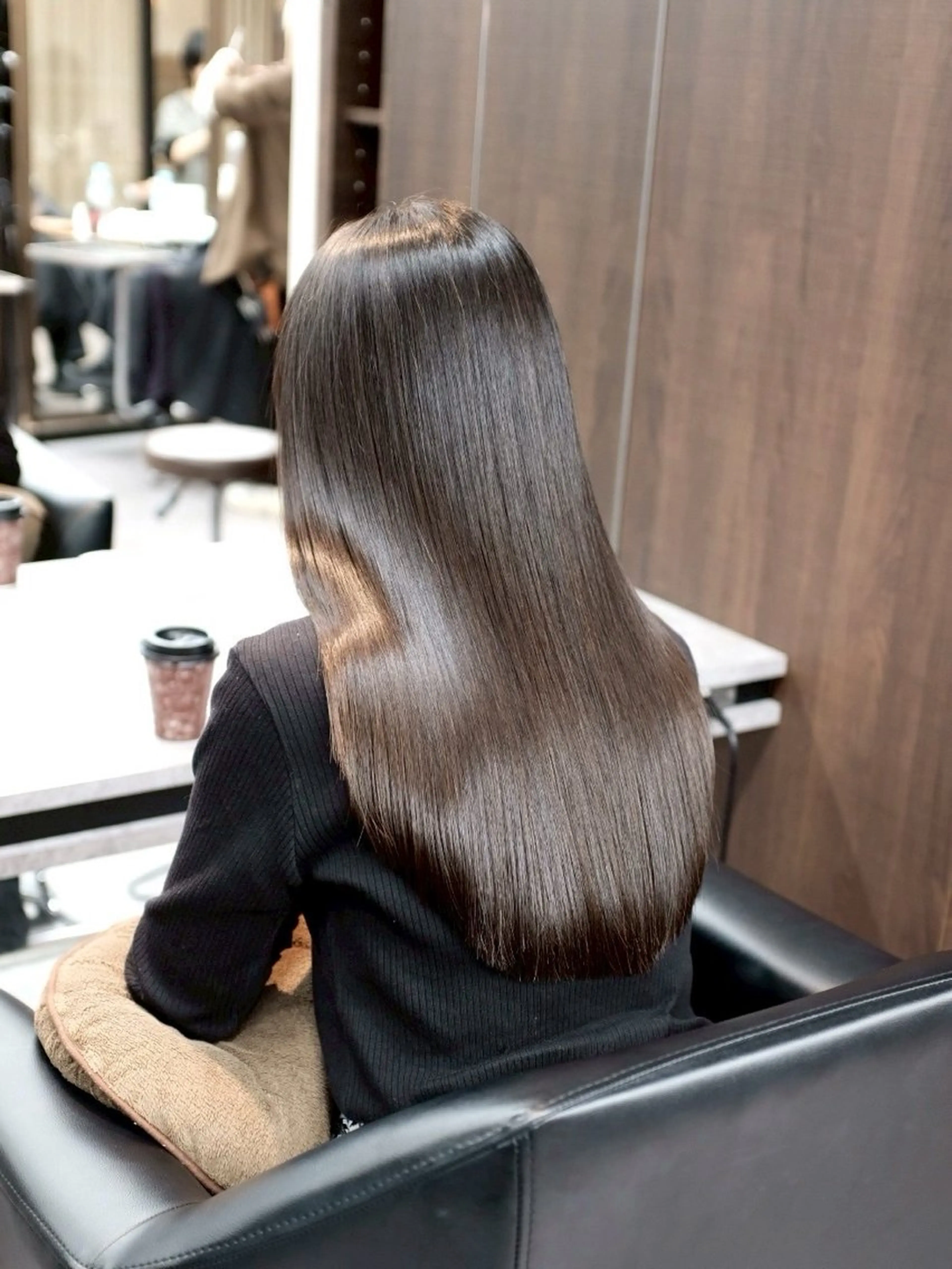 セミロング カット 縮毛矯正 早﨑 映天のヘアスタイル