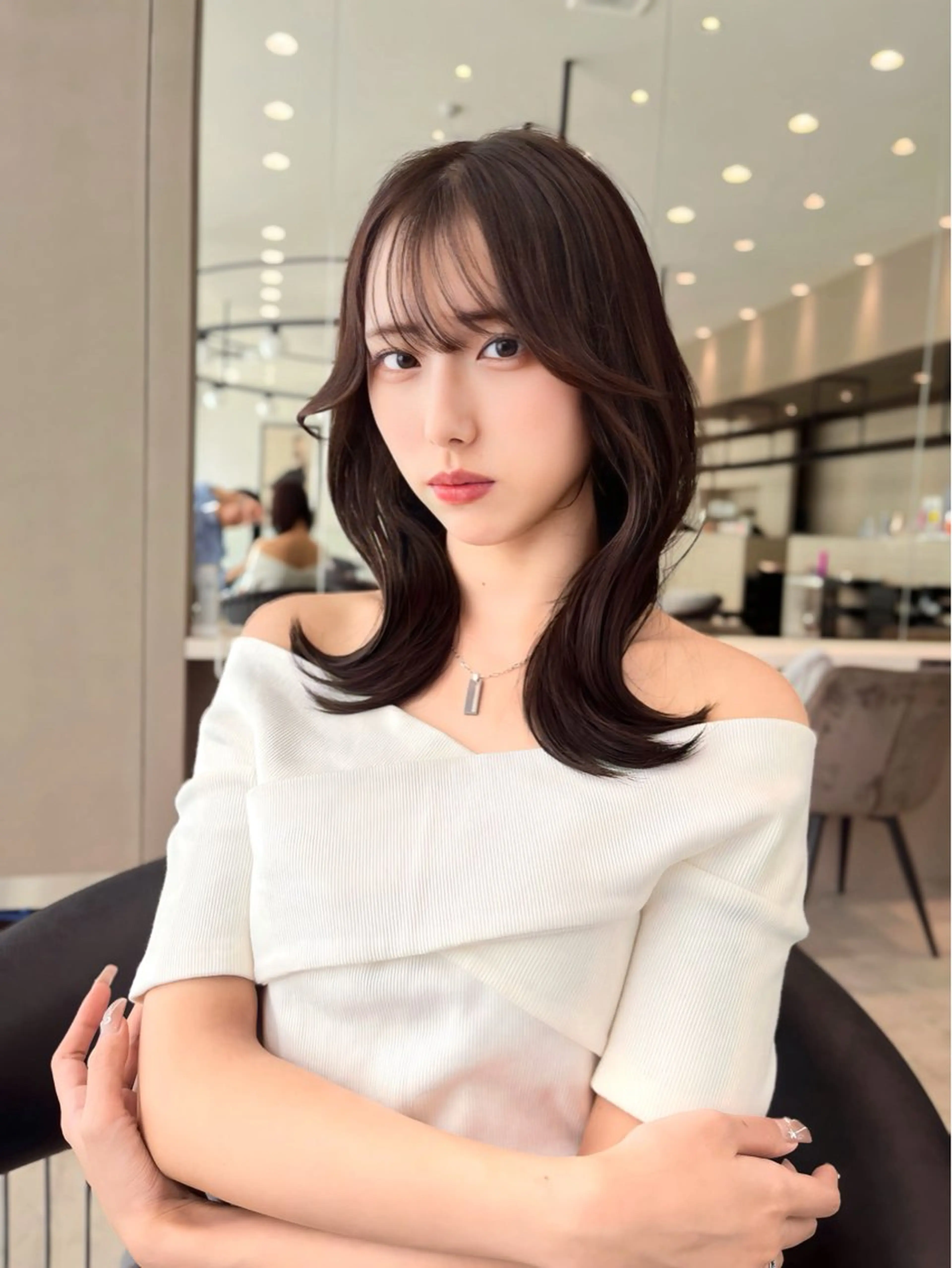 ミディアム レイヤー/髪質改善 /透け感カラー/艶髪のヘアスタイル