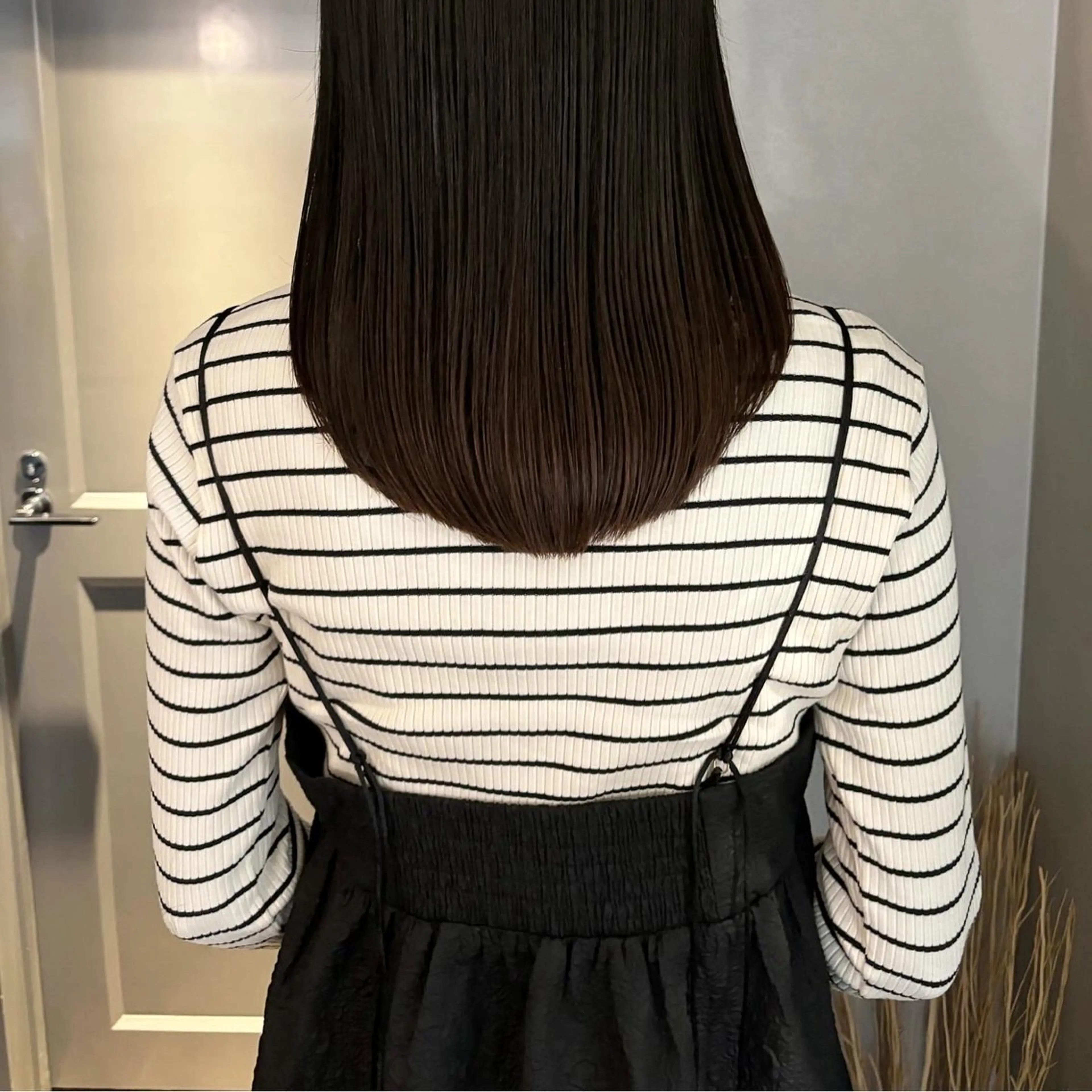 ミディアム カット ヘアカラー トリートメント 伊藤 愛里のヘアスタイル