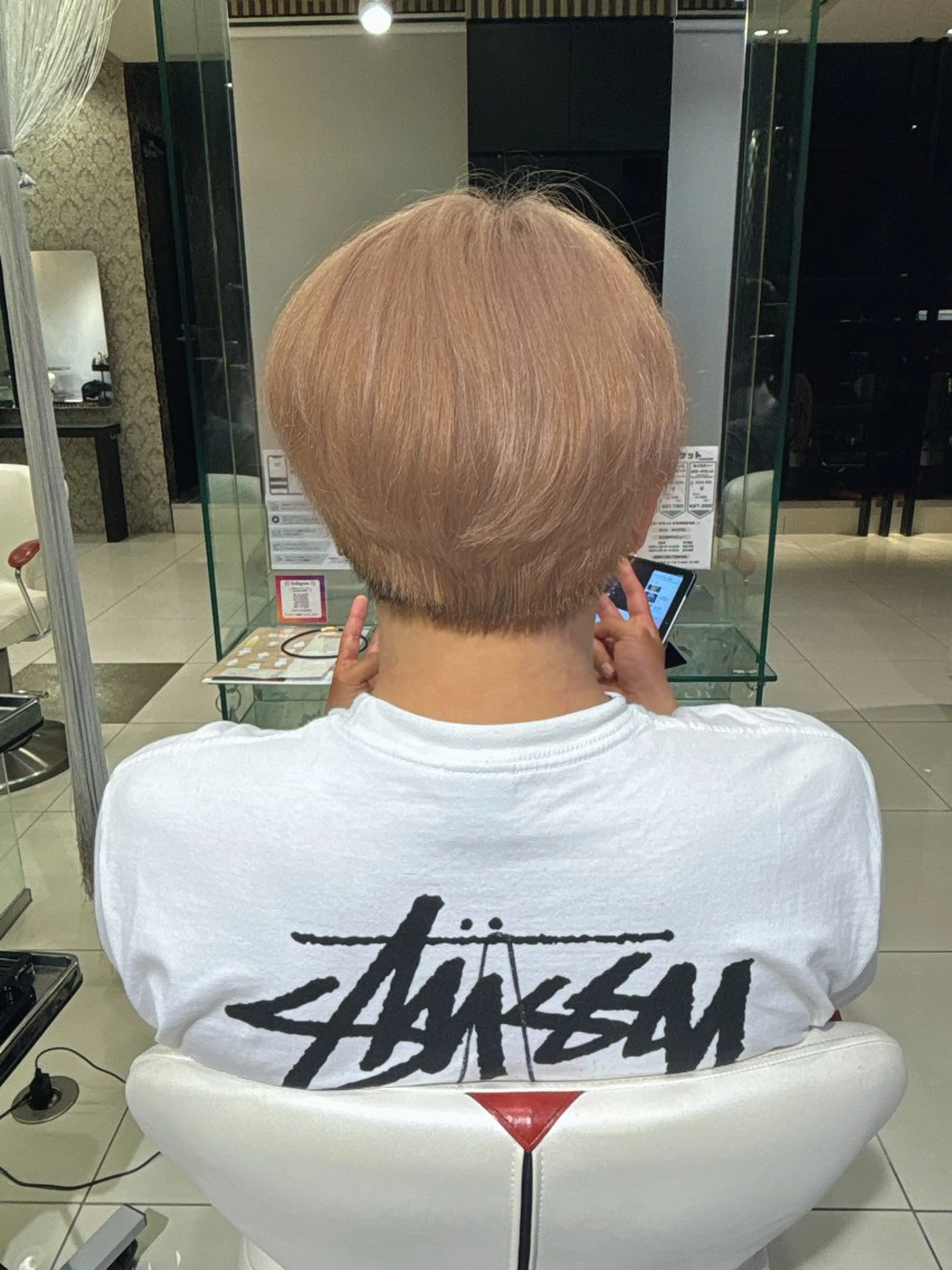 メンズ ヘアカラー 駒ケ嶺 梓のヘアスタイル