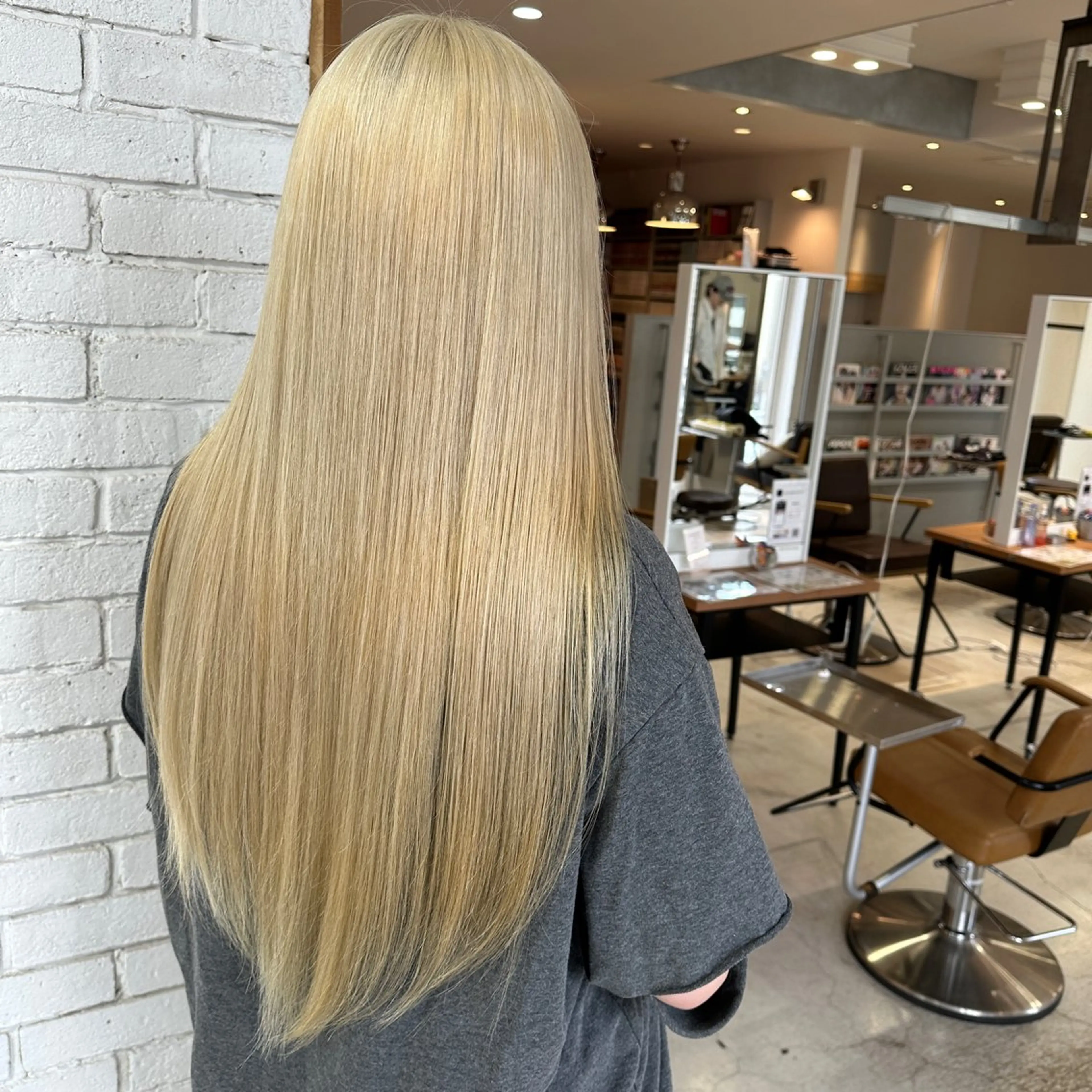 ロング くびれヘア エクステ 韓国風ヘア レイヤーカット ウルフカット レイヤーブリーチ特化 ホワイト専門/岸のヘアスタイル