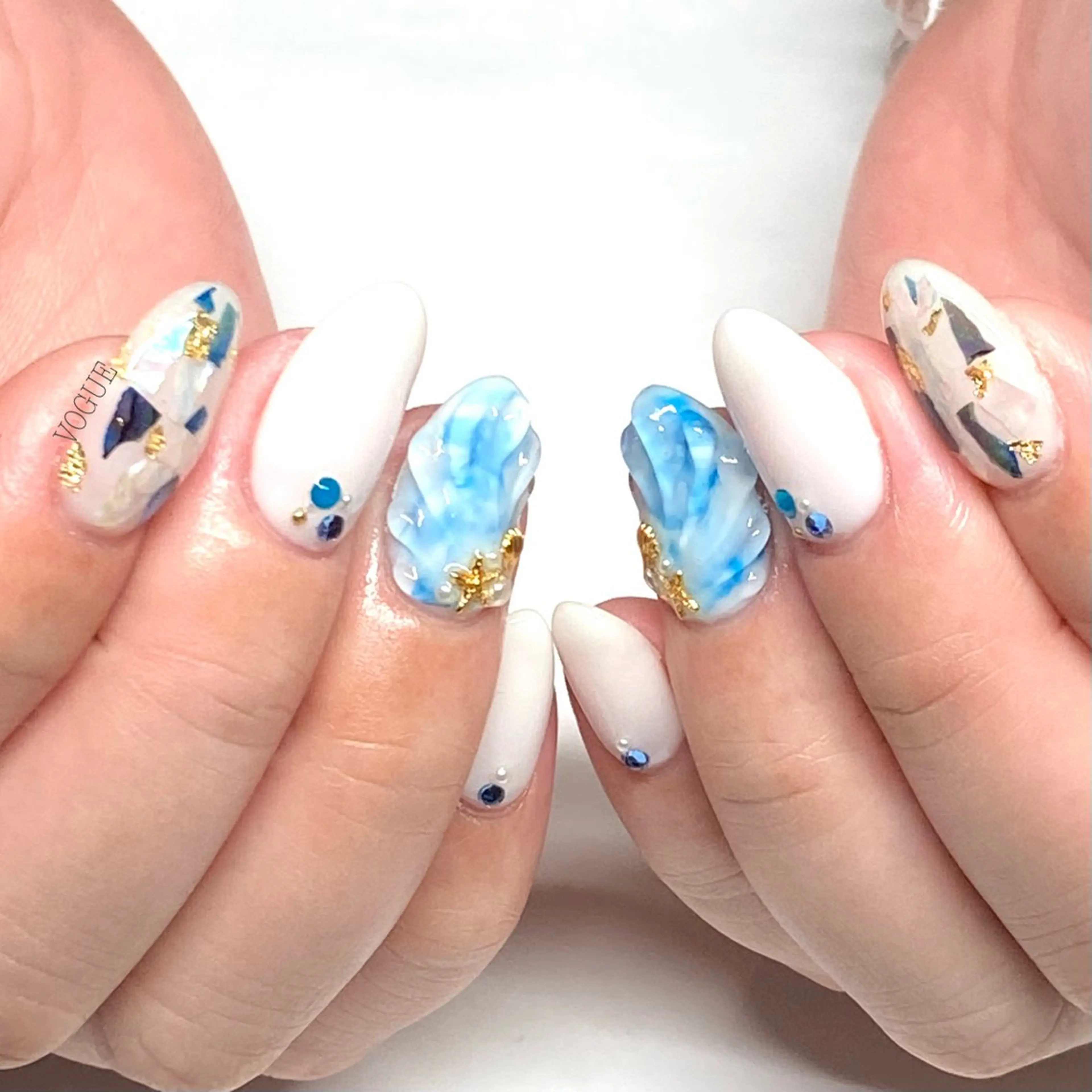 ネイル ハンドネイル VOGUE ×SWANのネイルデザイン