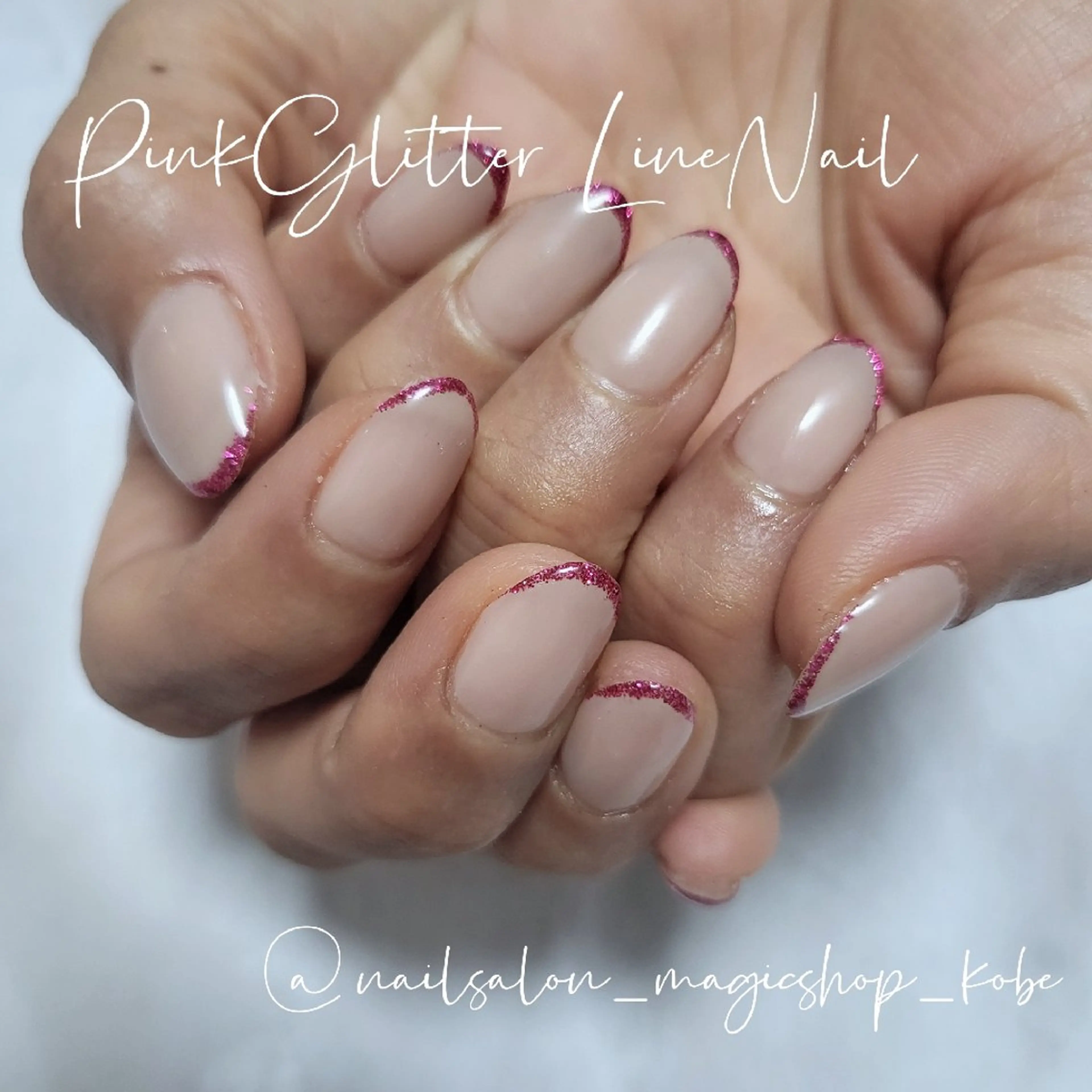 ネイル ブルー ジェルネイル ゴージャス ラメ(グリッター) ワンカラーネイル ハンドネイル Nailsalon MagicShopのネイルデザイン