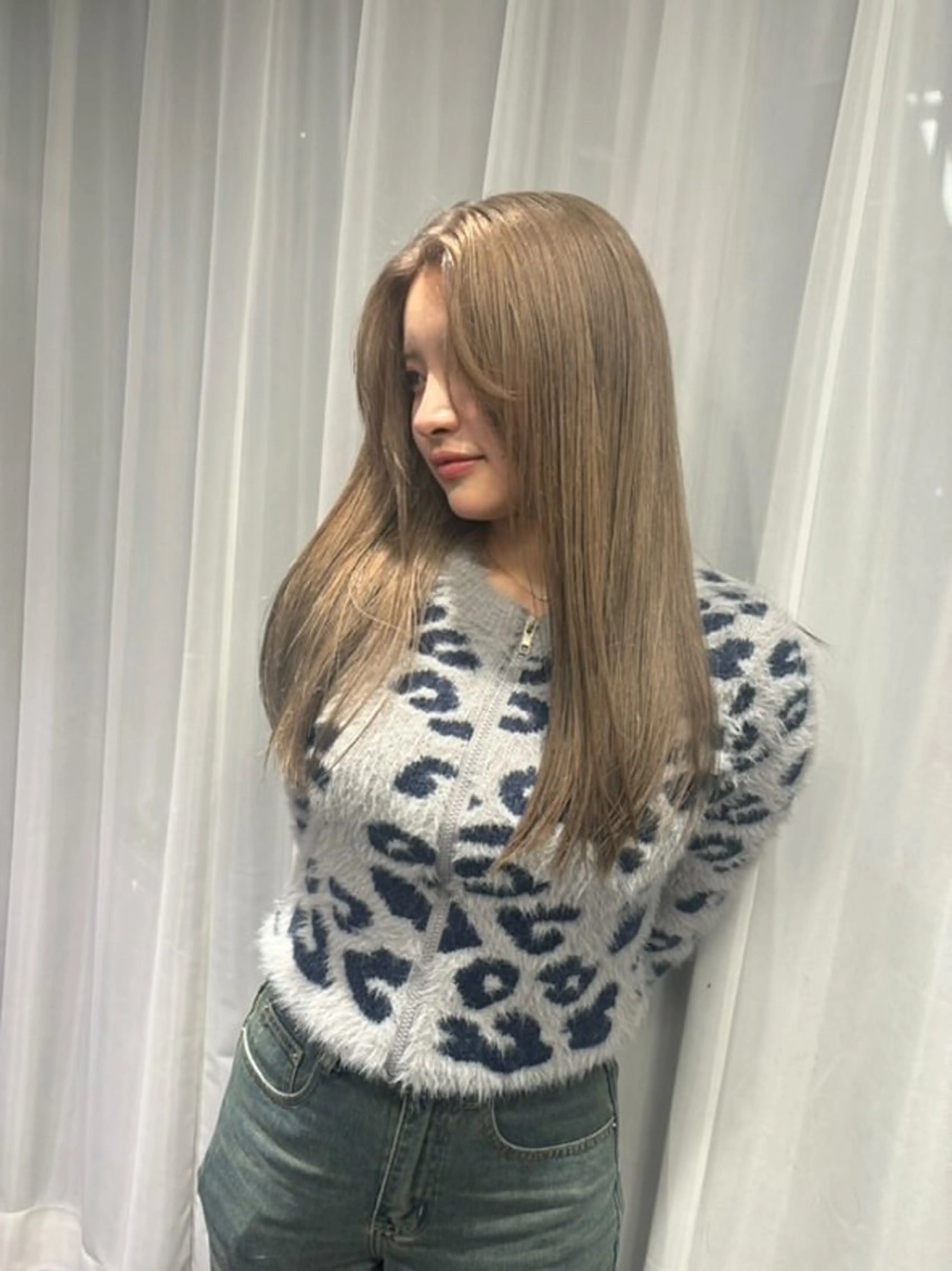 ロング カラー jyui/原宿 ハイトーン/デザインのヘアスタイル