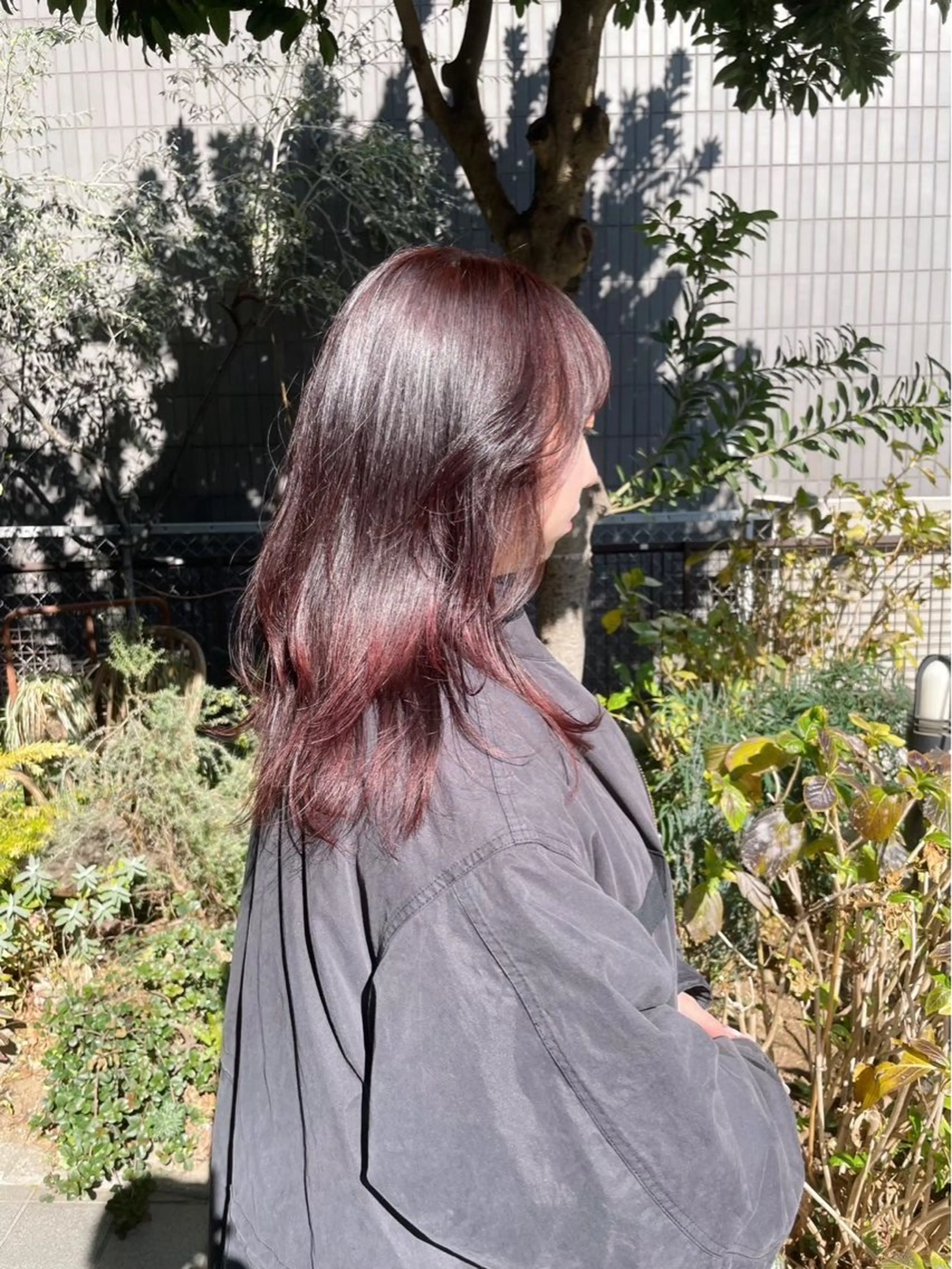 ロング カラー ヒナ/レイヤーカット 艶感ワンカラーのヘアスタイル