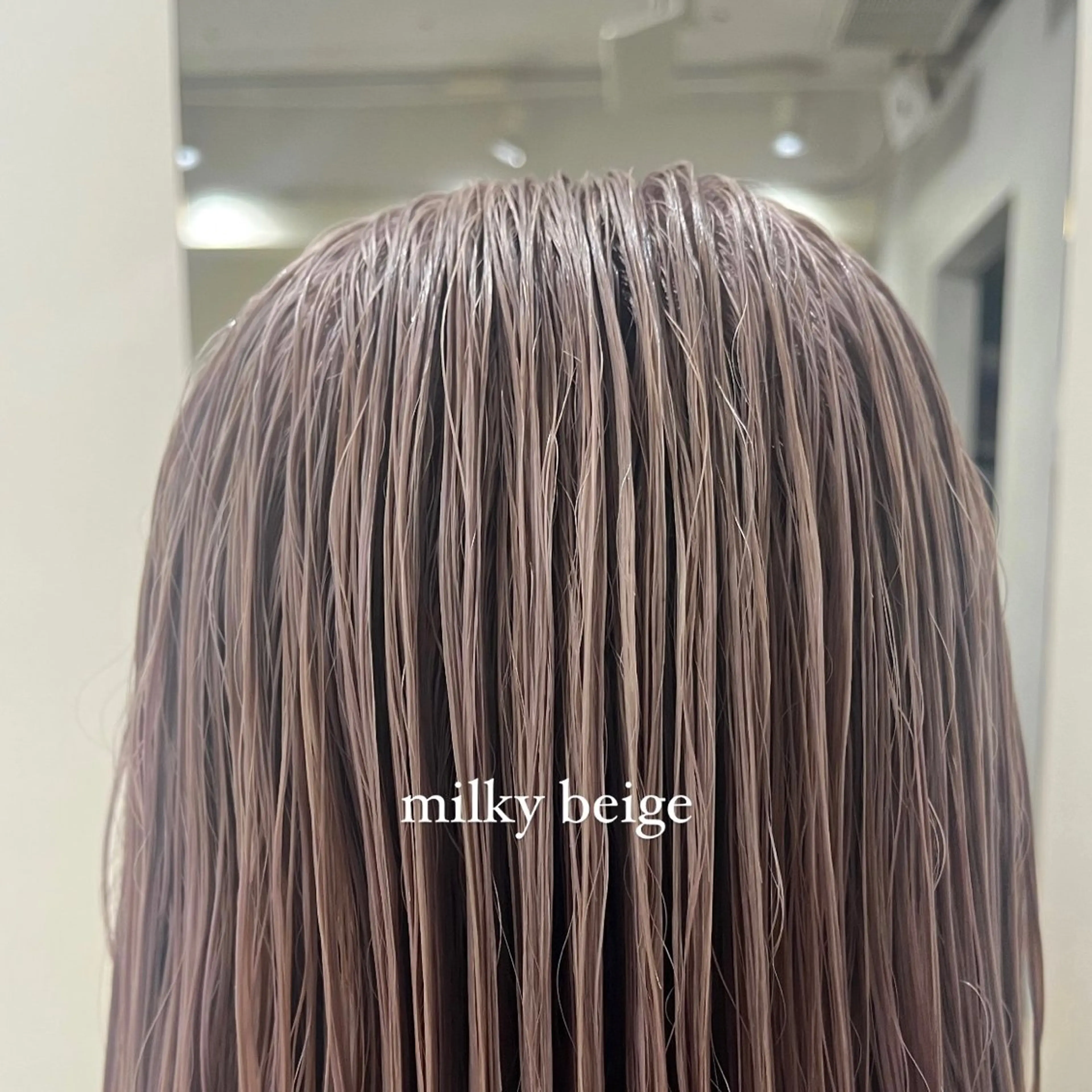 セミロング カラー ブリーチ ケアブリーチ ダブルカラー ヘアカラー 🦮shiori アイドルオタク🦮のヘアスタイル